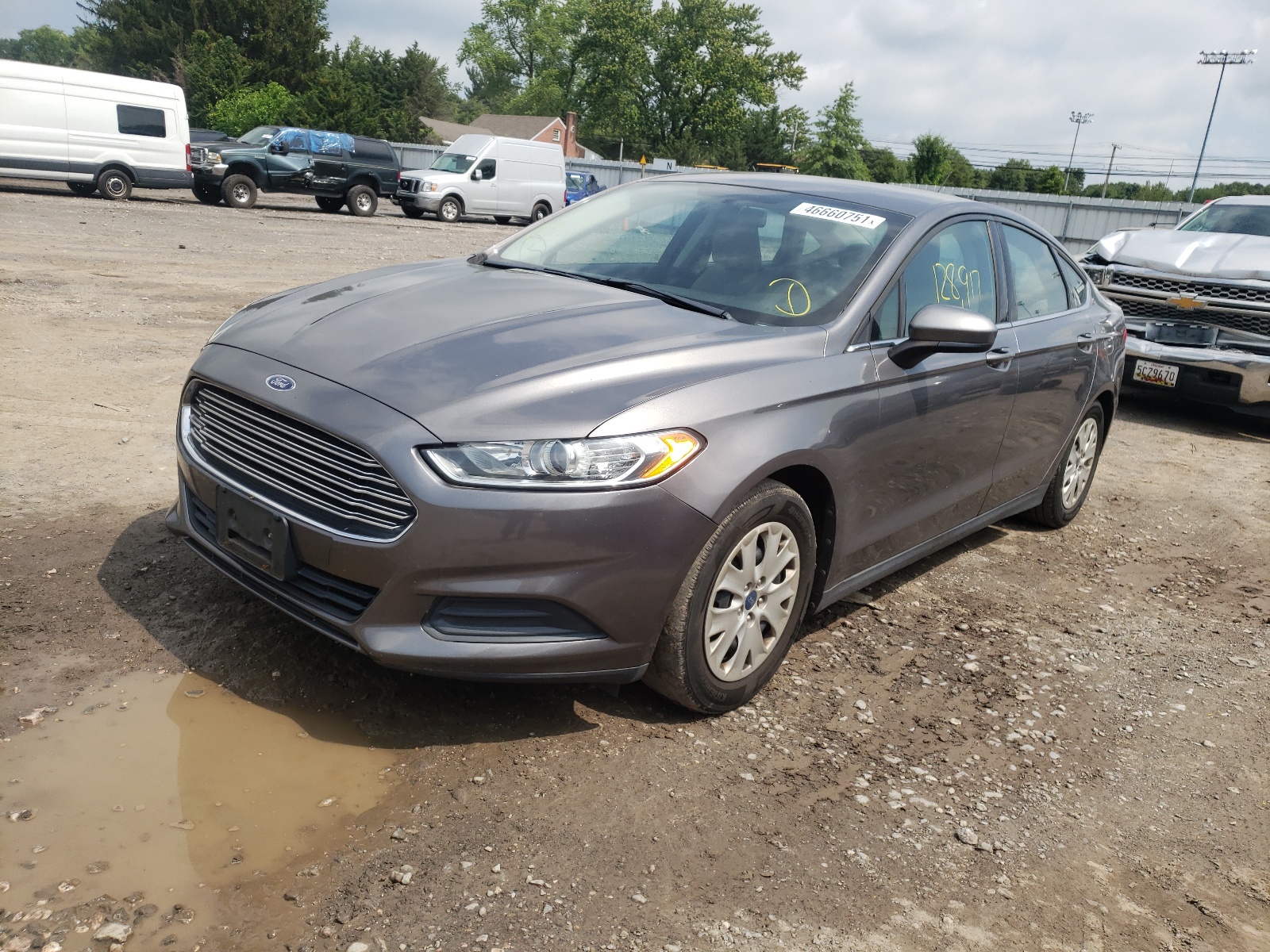 Photo 2 from auction – 2013 FORD FUSION S with VIN 3FA6P0G79DR295779