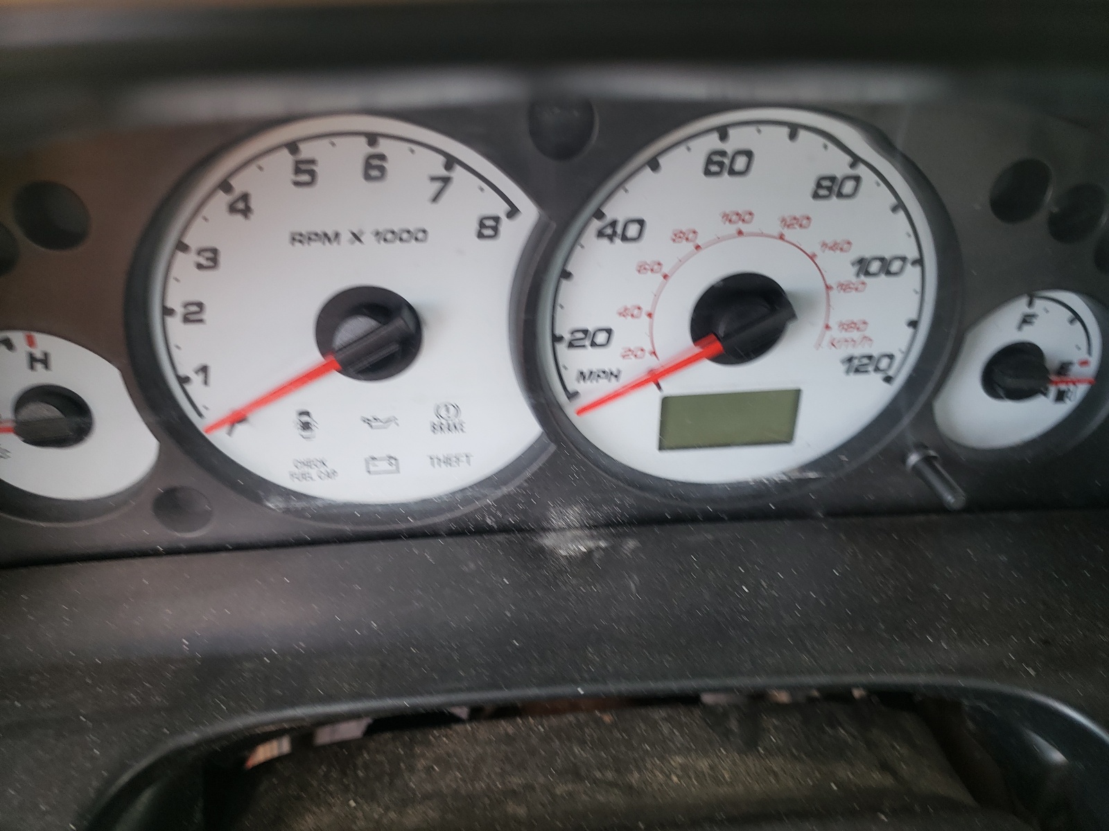 Photo 8 from auction – 2003 FORD ESCAPE XLT with VIN 1FMYU03133KA40556