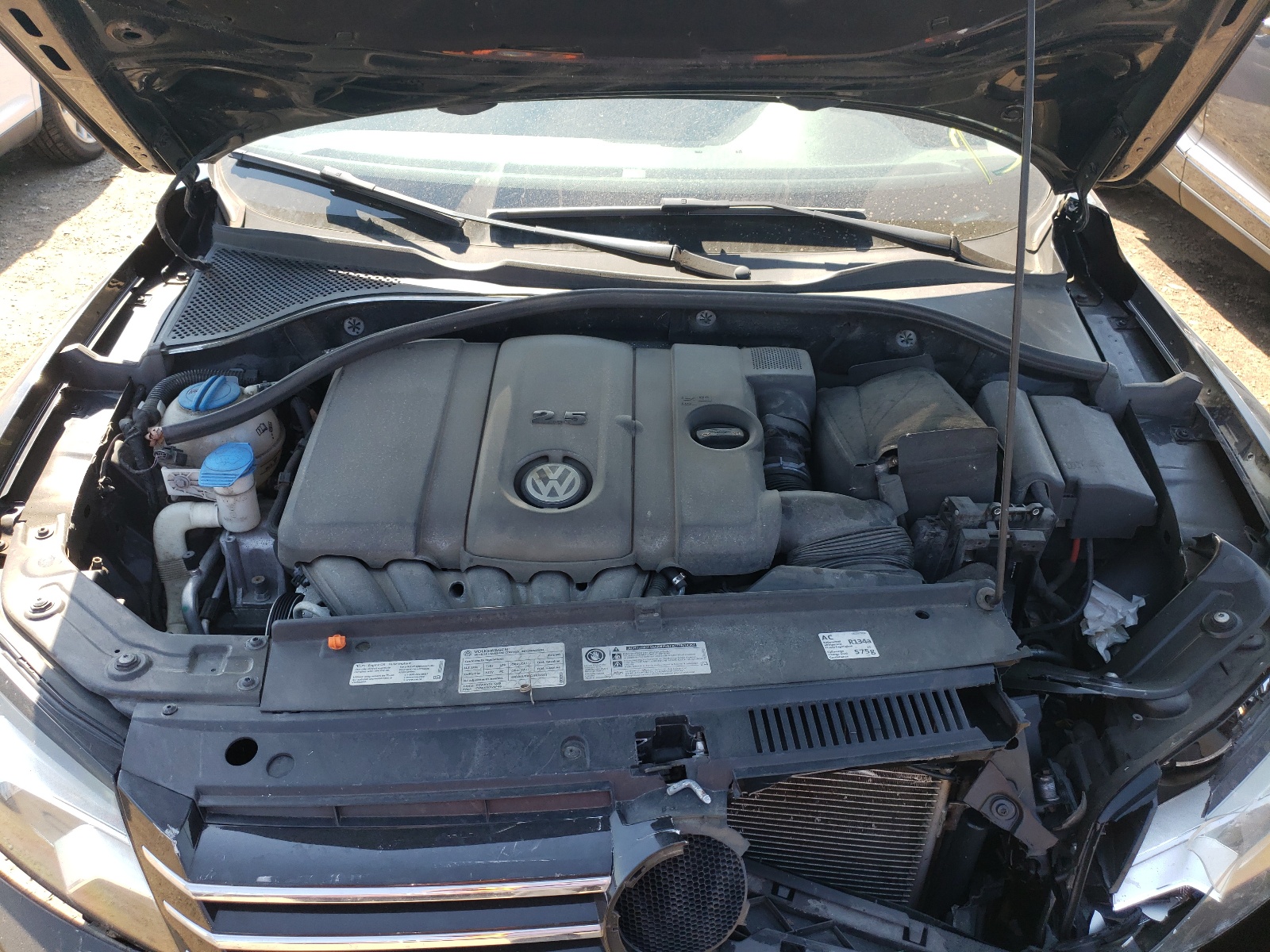 Photo 7 from auction – 2012 VOLKSWAGEN PASSAT SE with VIN 1VWBP7A35CC105848