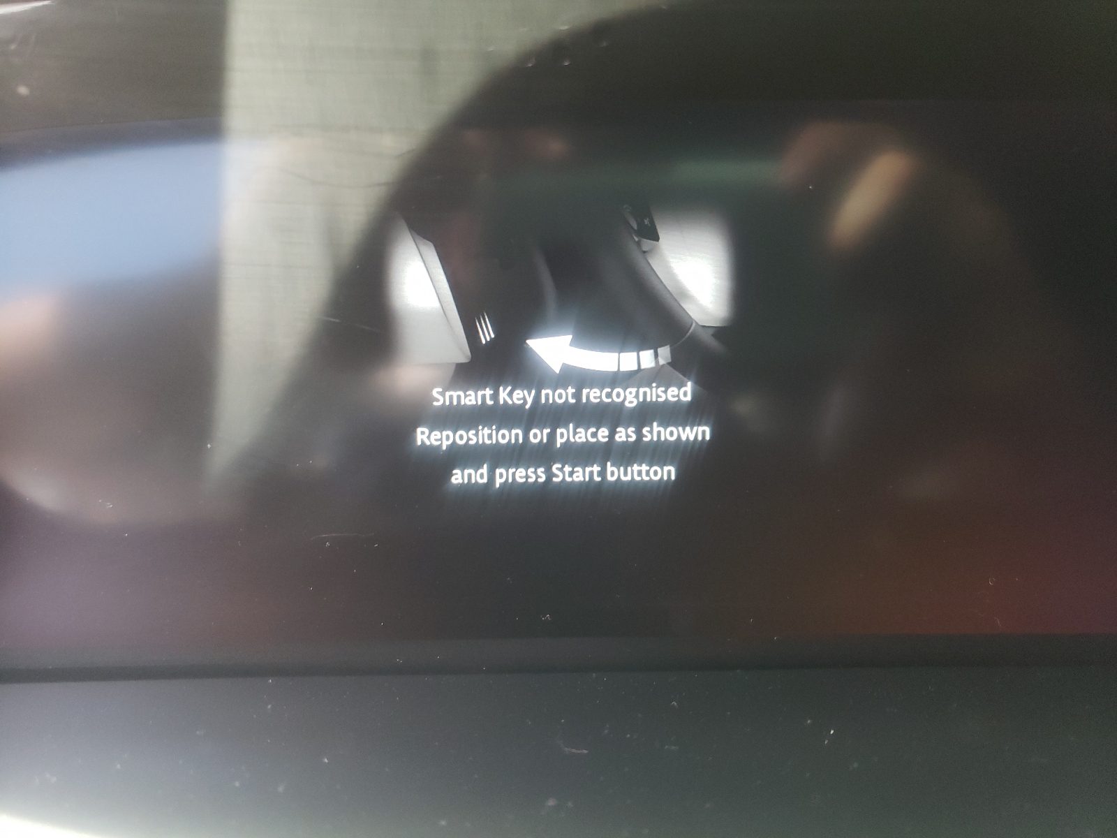 Photo 8 from auction – 2019 LAND ROVER RANGE ROVE with VIN SALWV2SV4KA421533