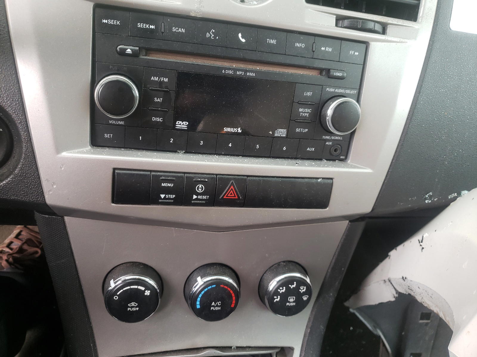 Photo 9 from auction – 2010 CHRYSLER SEBRING TO with VIN 1C3BC5ED0AN216478