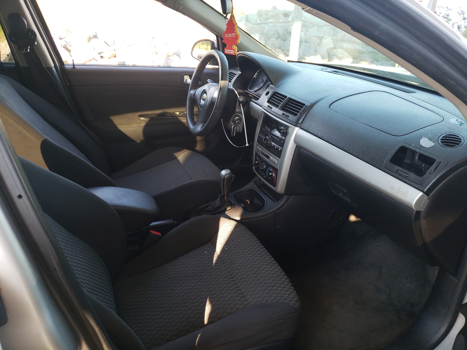 Photo 5 from auction – 2010 CHEVROLET COBALT 2LT with VIN 1G1AF5F55A7168852