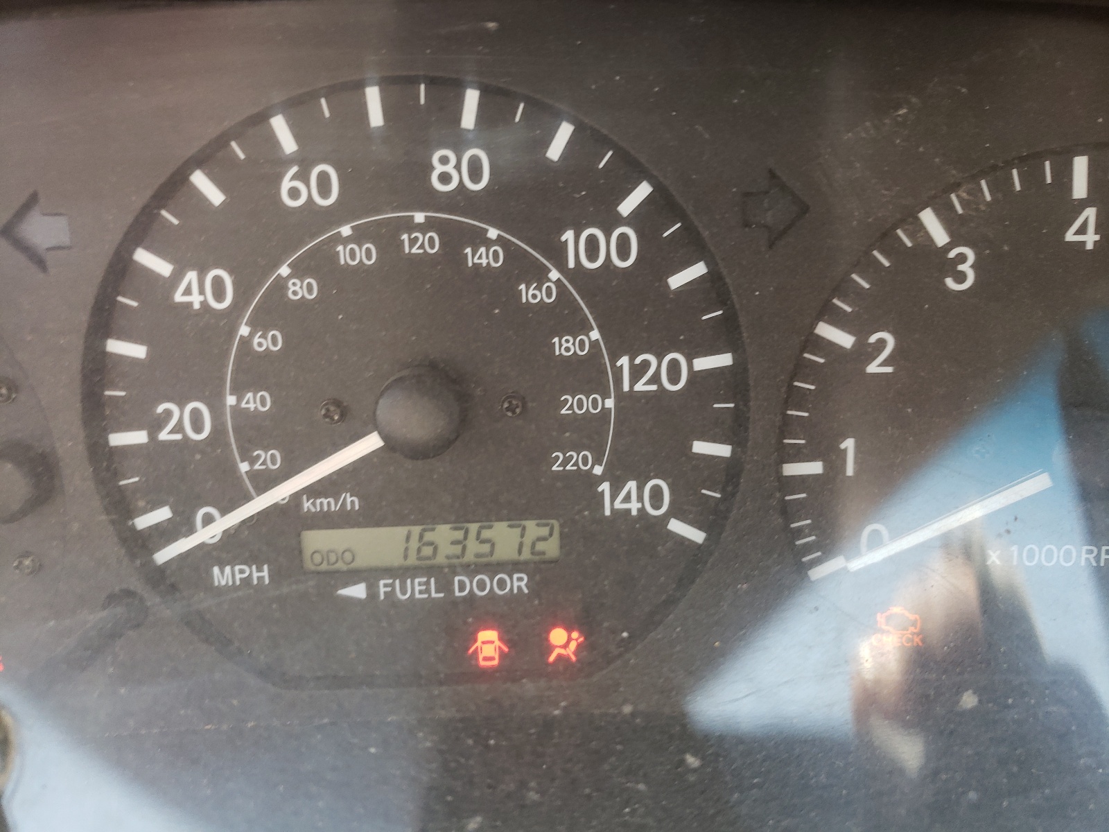 Photo 8 from auction – 2000 TOYOTA CAMRY CE with VIN 4T1BG22K9YU627634