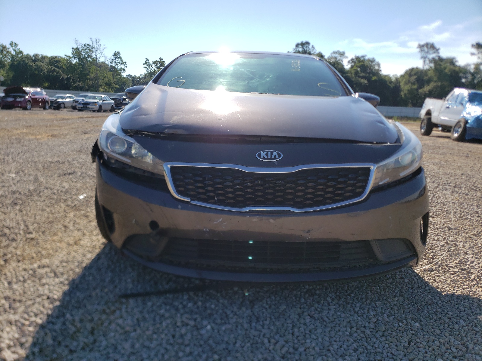 Photo 9 from auction – 2017 KIA FORTE LX with VIN 3KPFL4A77HE138156