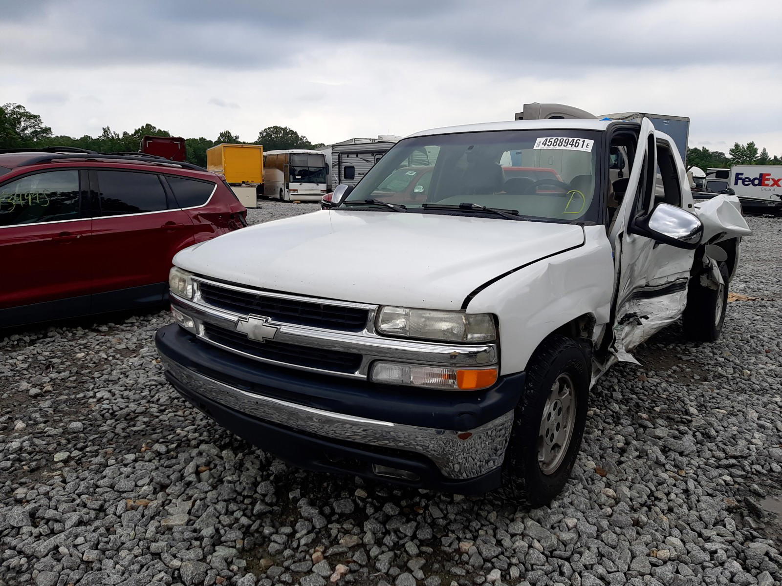 Photo 2 from auction – 2000 CHEVROLET SILVERADO with VIN 2GCEC19T6Y1190953