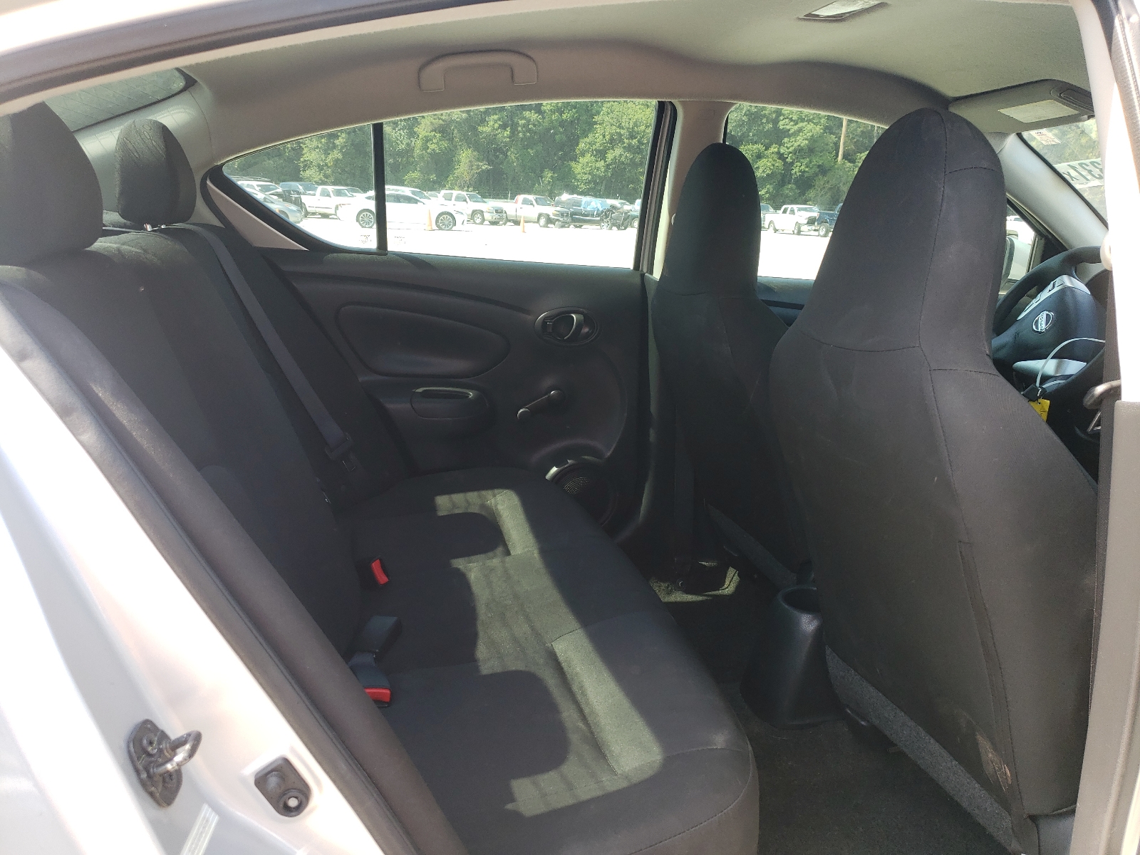Photo 6 from auction – 2017 NISSAN VERSA S with VIN 3N1CN7AP6HL845889