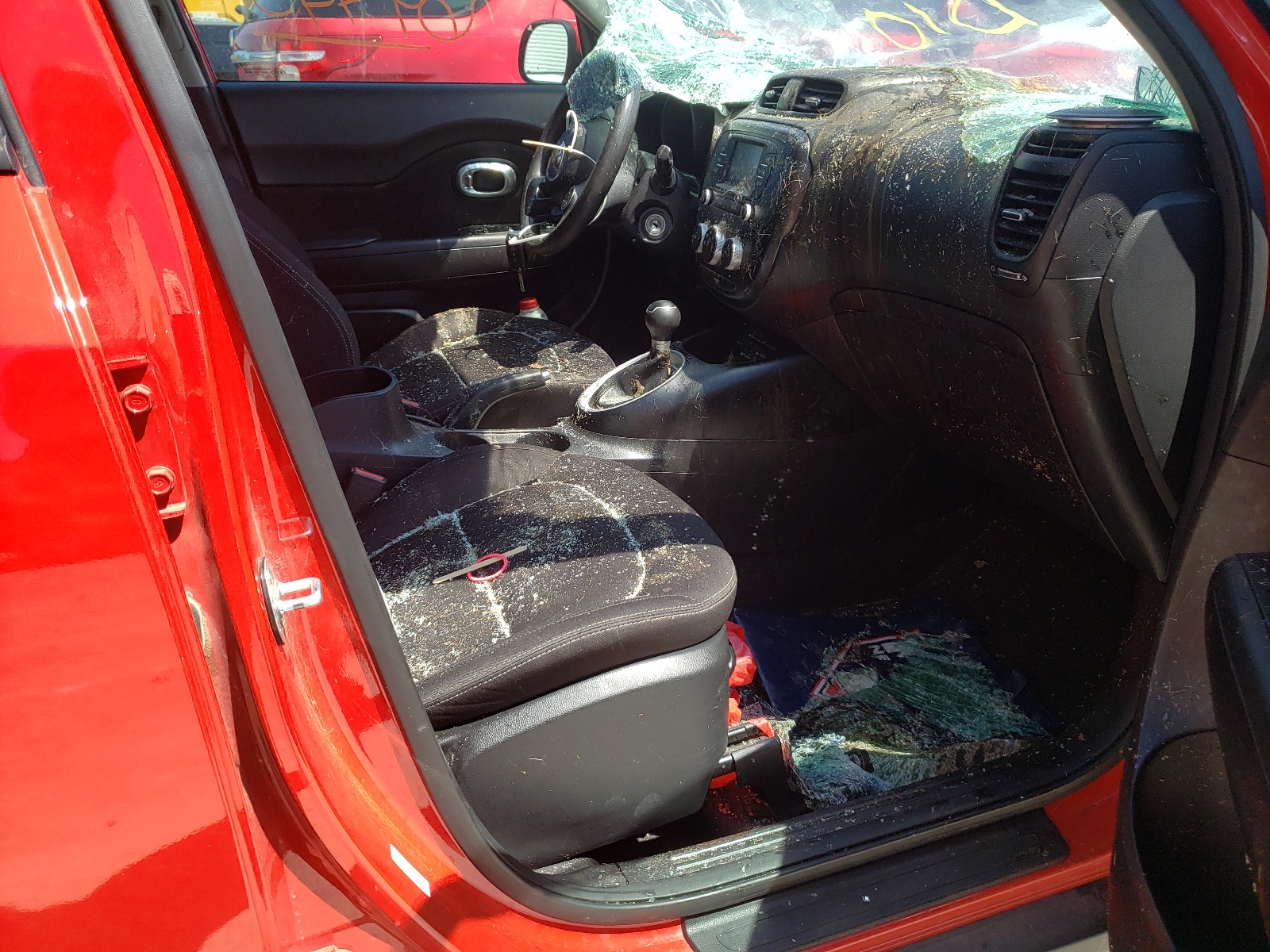 Photo 5 from auction – 2019 KIA SOUL with VIN KNDJN2A26K7639723
