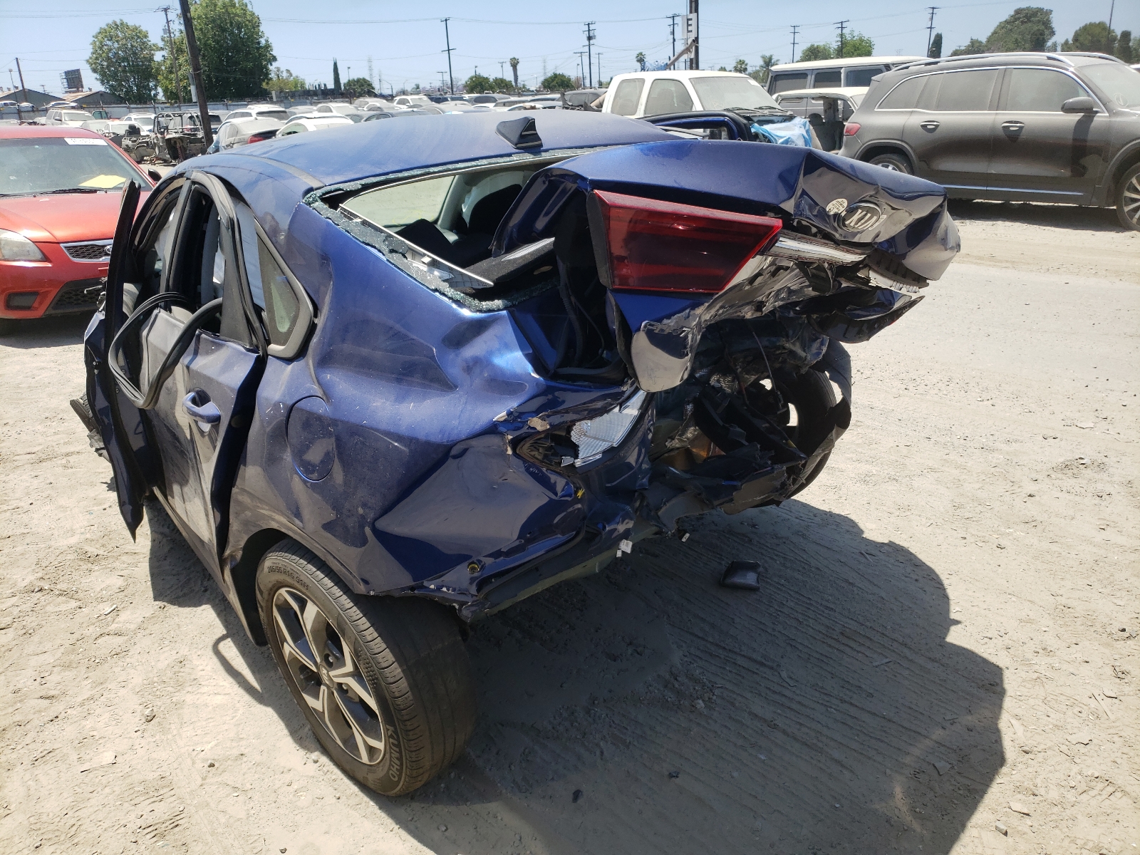 Photo 3 from auction – 2019 KIA FORTE FE with VIN 3KPF24AD9KE118829