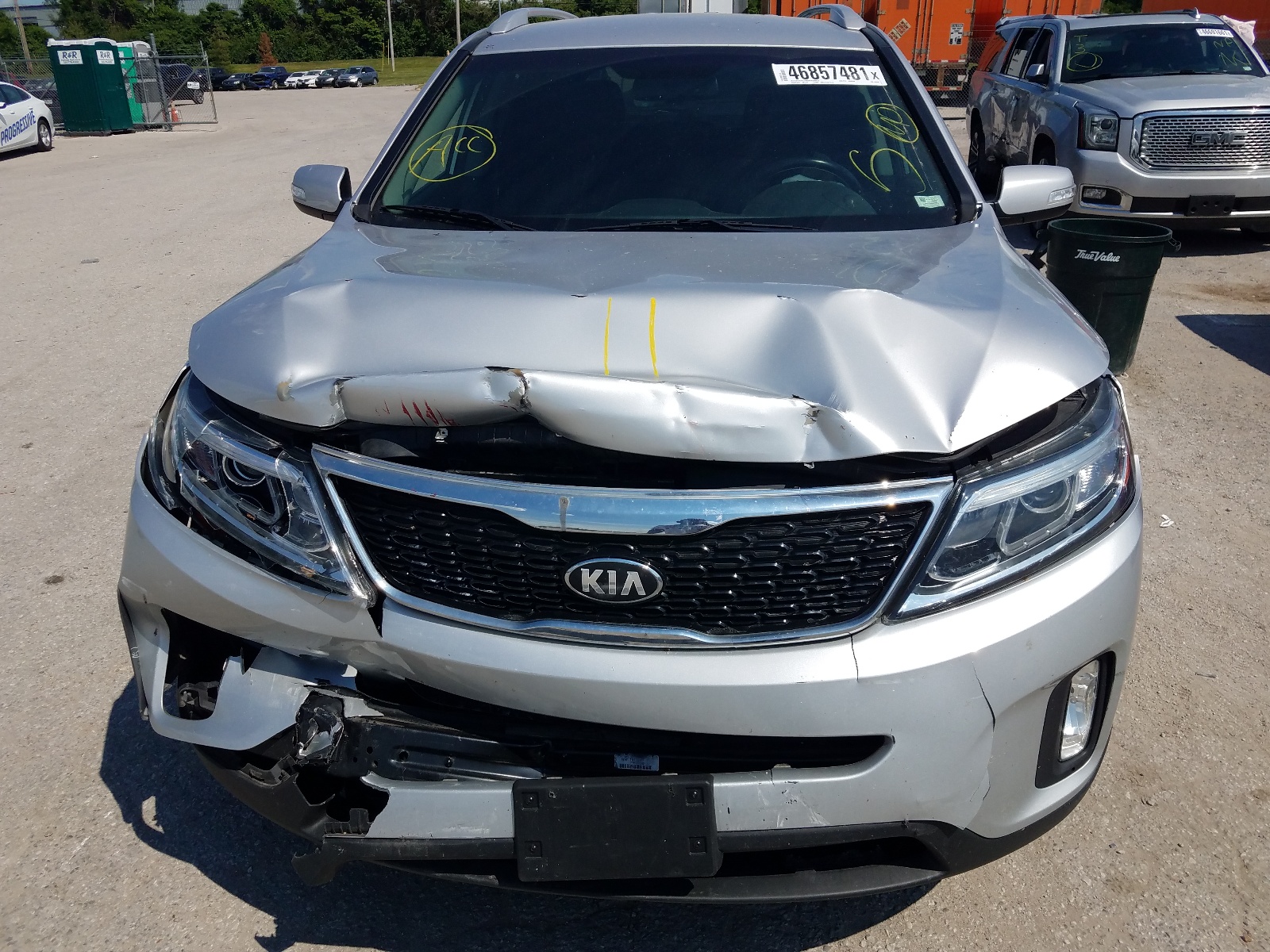 Photo 7 from auction – 2014 KIA SORENTO LX with VIN 5XYKTCA69EG443656