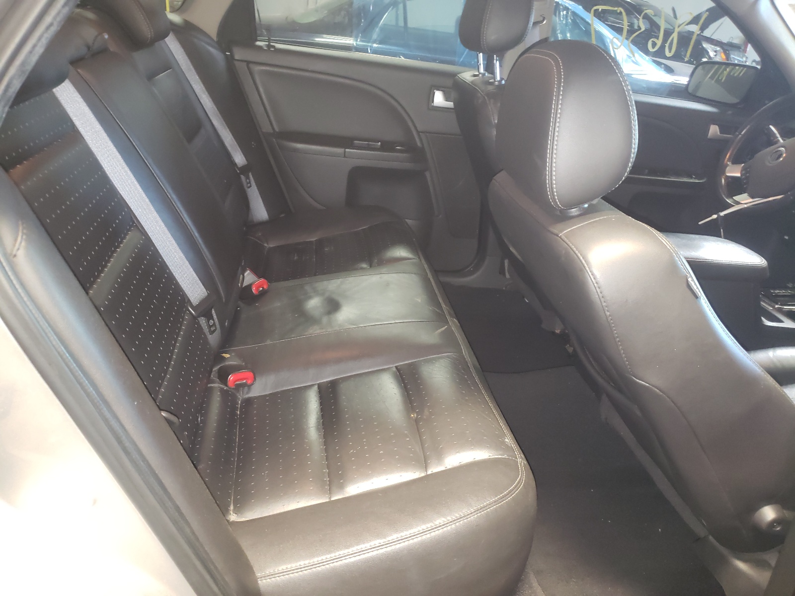 Photo 6 from auction – 2008 MERCURY SABLE PREM with VIN 1MEHM43W28G615777