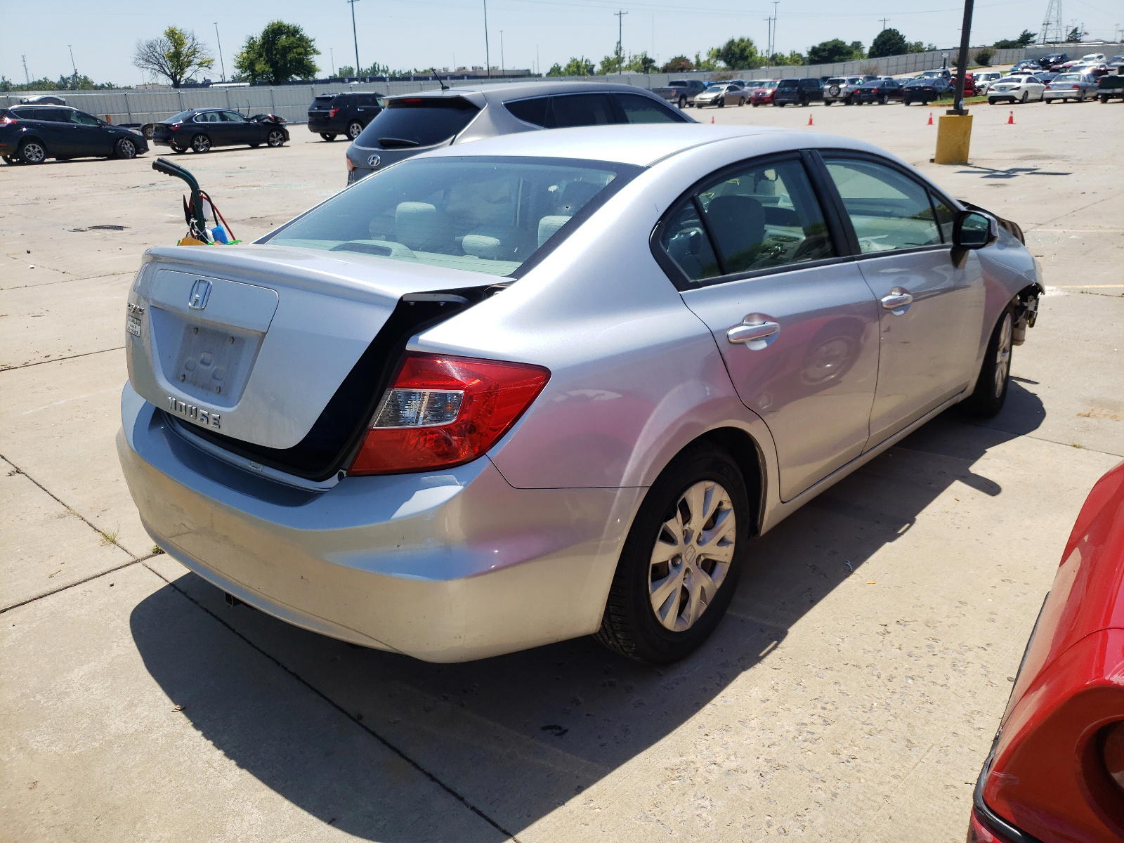 Photo 4 from auction – 2012 HONDA CIVIC LX with VIN 19XFB2F56CE312533