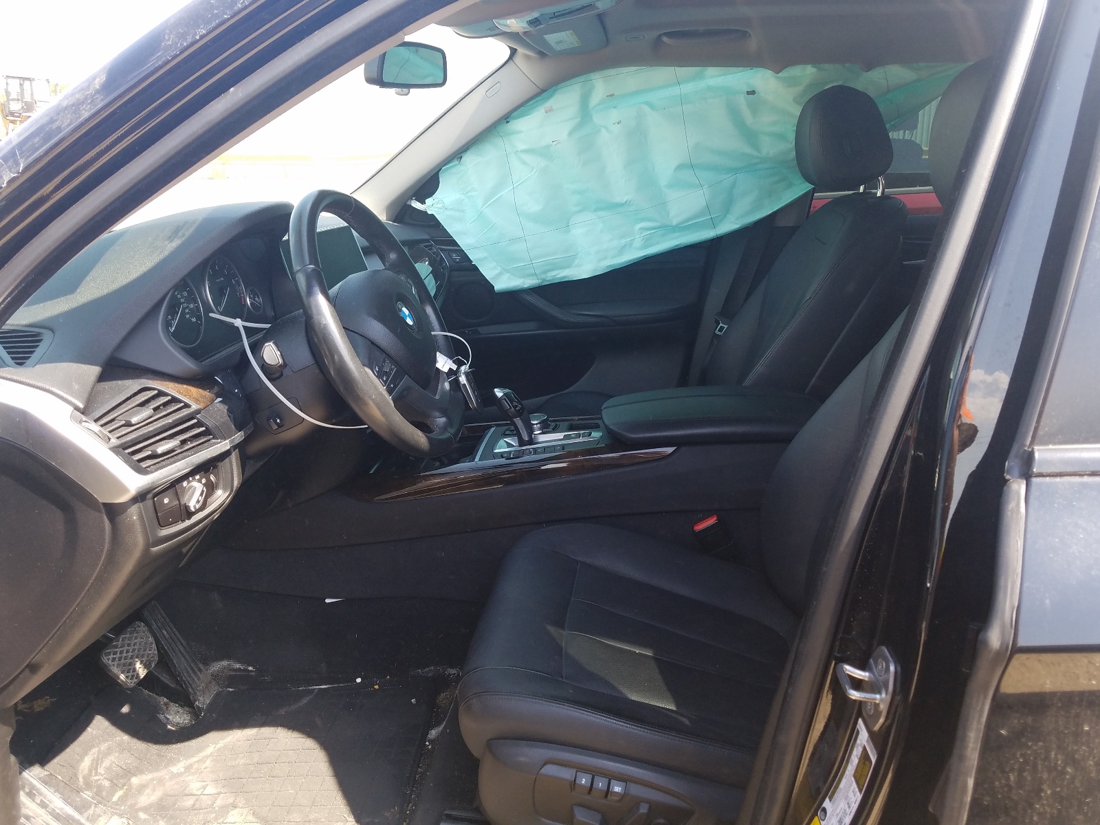 Photo 5 from auction – 2016 BMW X5 XDRIVE3 with VIN 5UXKR0C59G0P30505