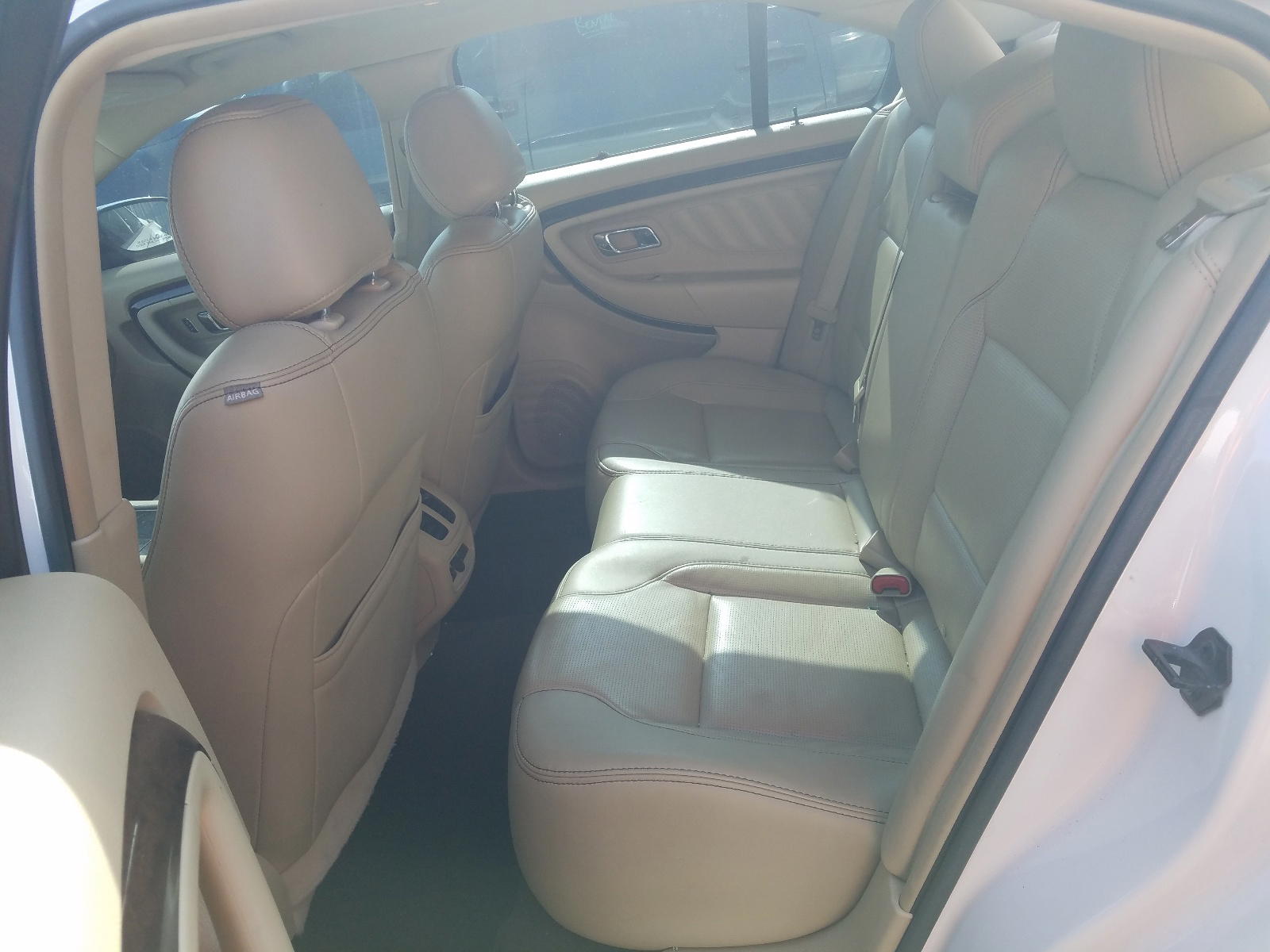 Photo 6 from auction – 2013 FORD TAURUS LIM with VIN 1FAHP2F85DG128034