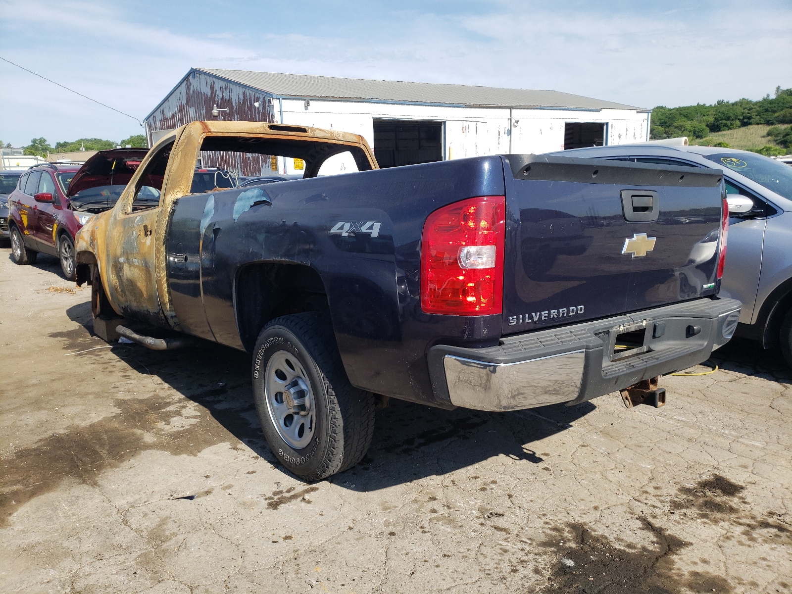 Photo 3 from auction – 2011 CHEVROLET SILVERADO with VIN 1GCNKPE05BZ448377