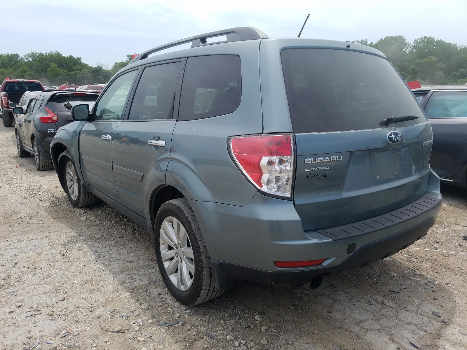Photo 3 from auction – 2011 SUBARU FORESTER L with VIN JF2SHBECXBH733811