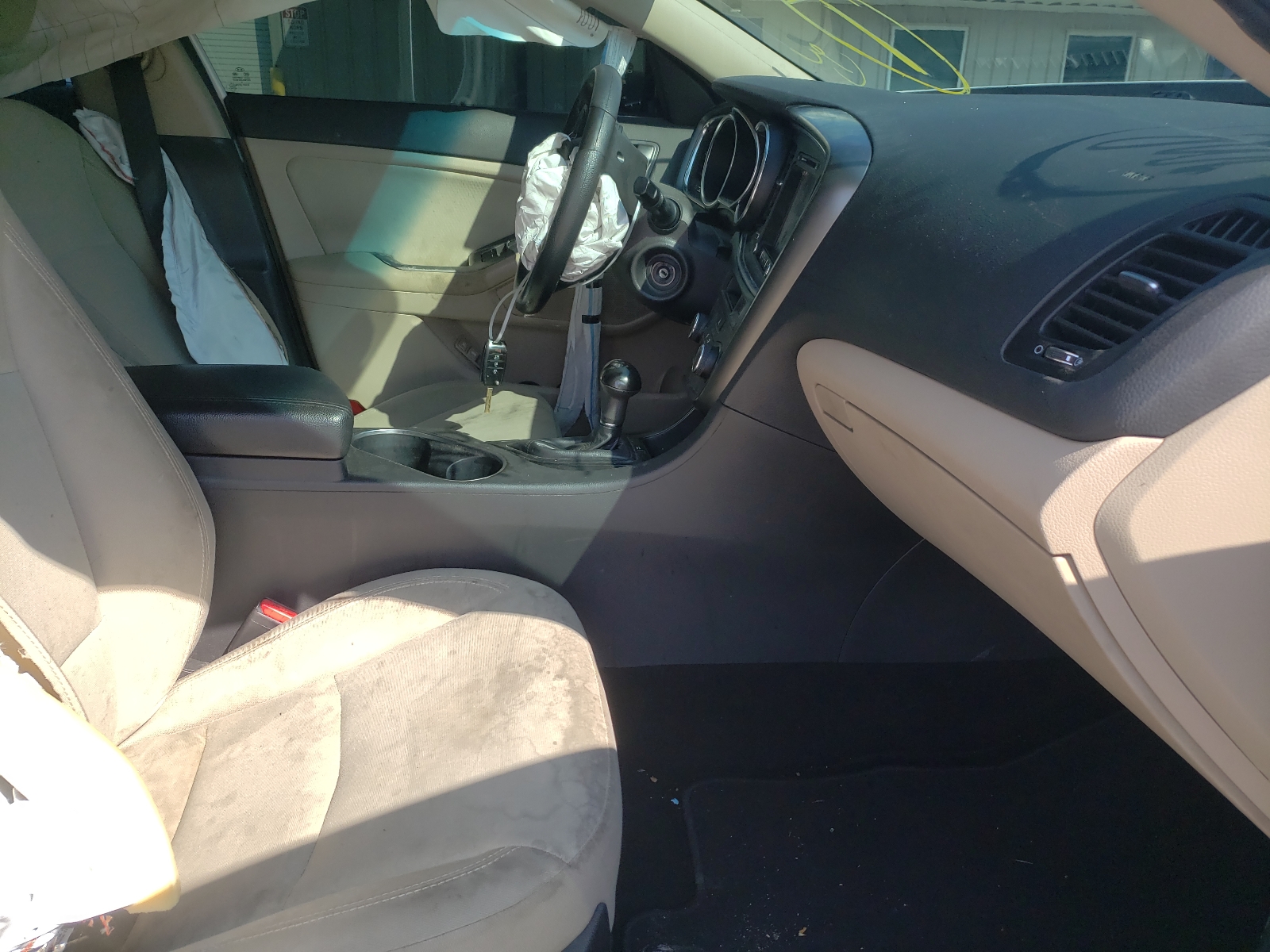 Photo 5 from auction – 2014 KIA OPTIMA LX with VIN 5XXGM4A7XEG261163