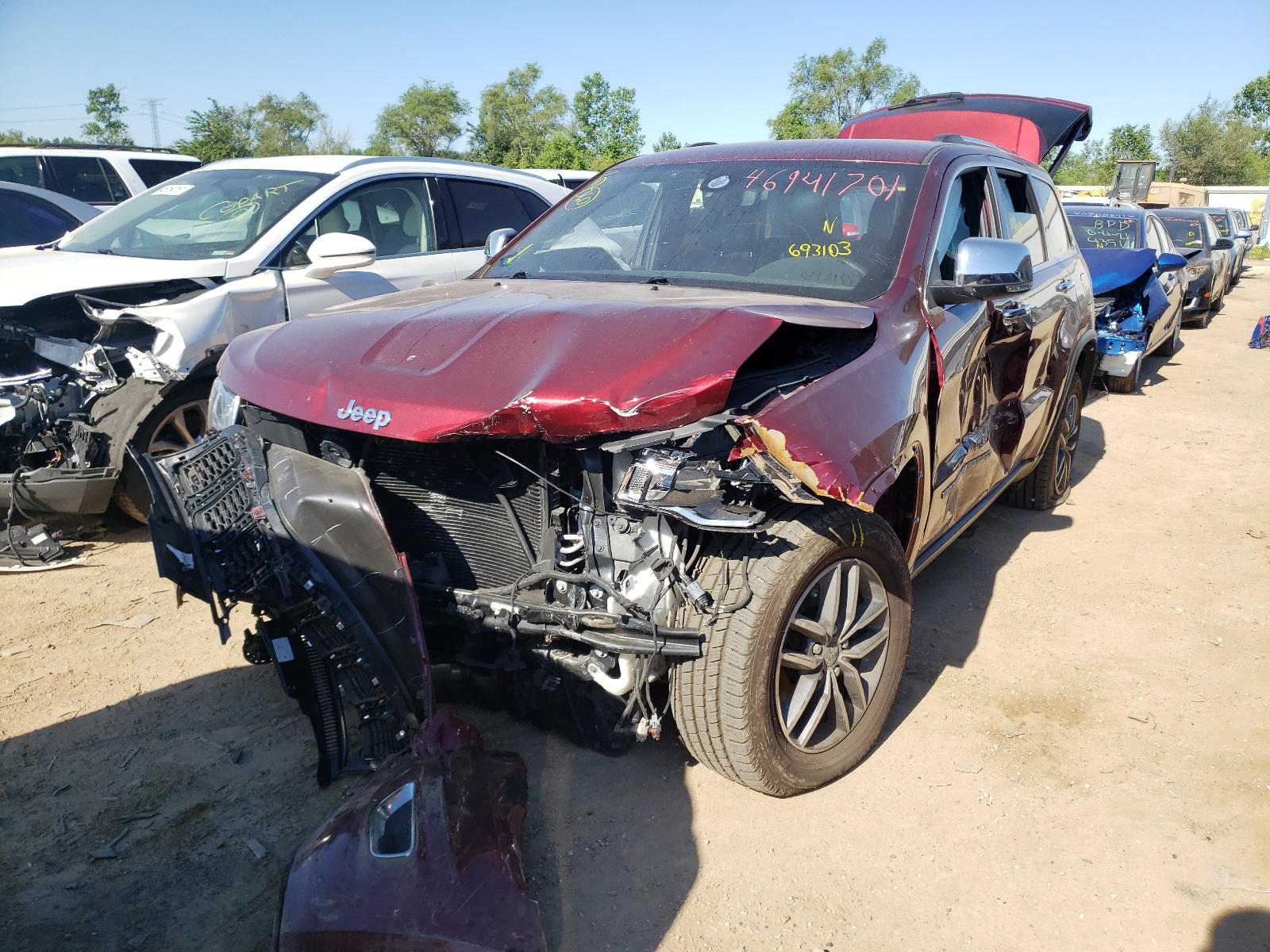 Photo 2 from auction – 2019 JEEP CHEROKEE with VIN 1C4RJFBG5KC693103