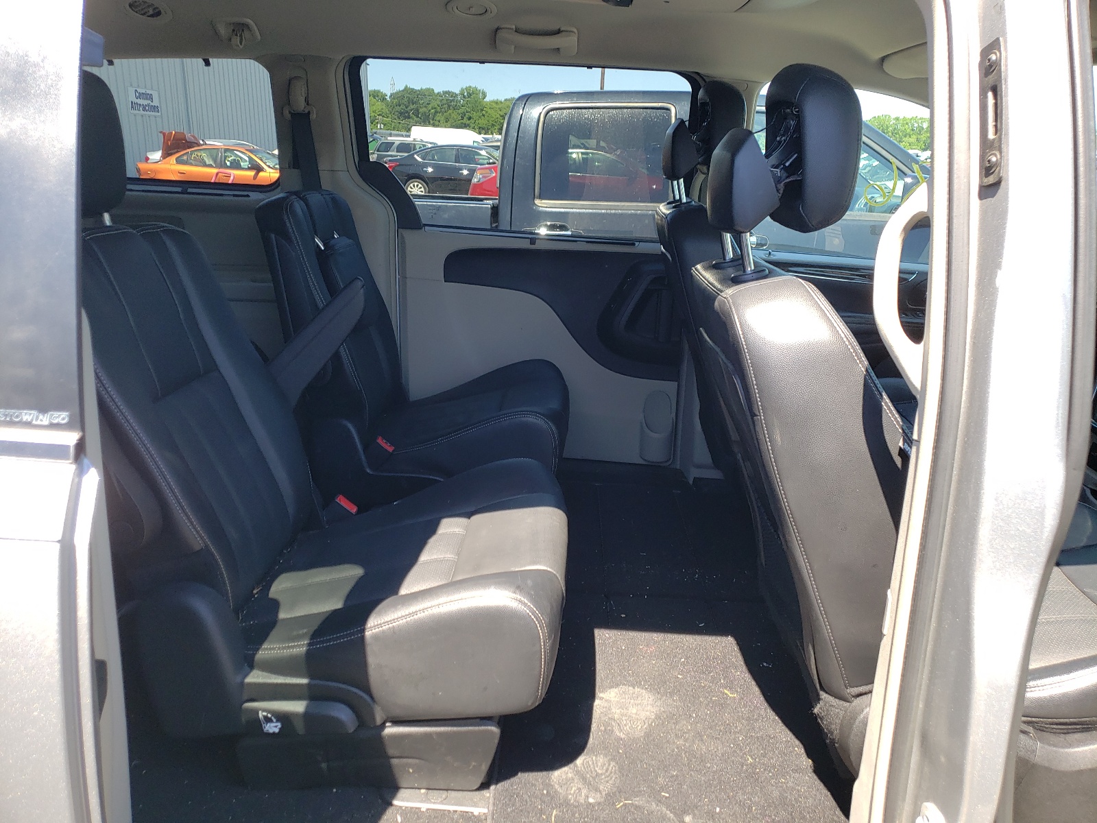 Photo 18 from auction – 2013 CHRYSLER TOWN & COU with VIN 2C4RC1CG0DR805344