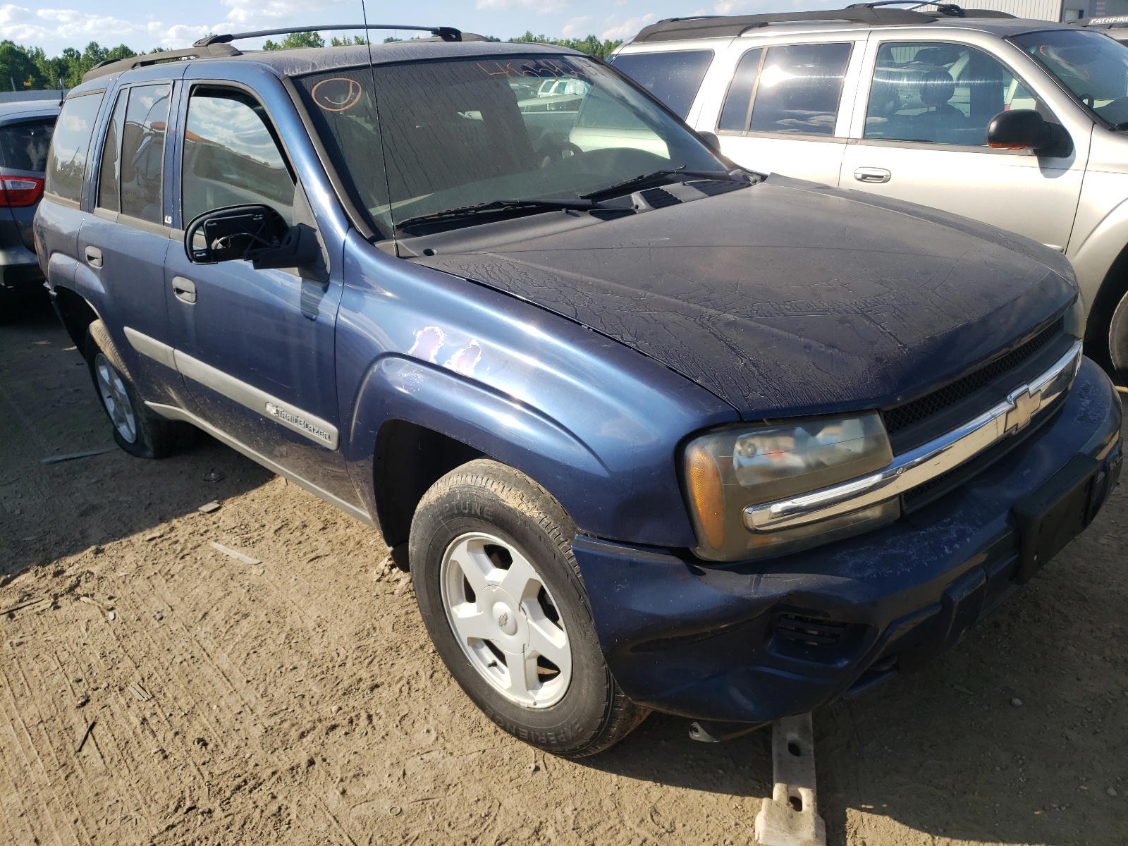 CHEVROLET TRAILBLAZE 2003 with VIN 1GNDT13S332401554 - Photo from auction