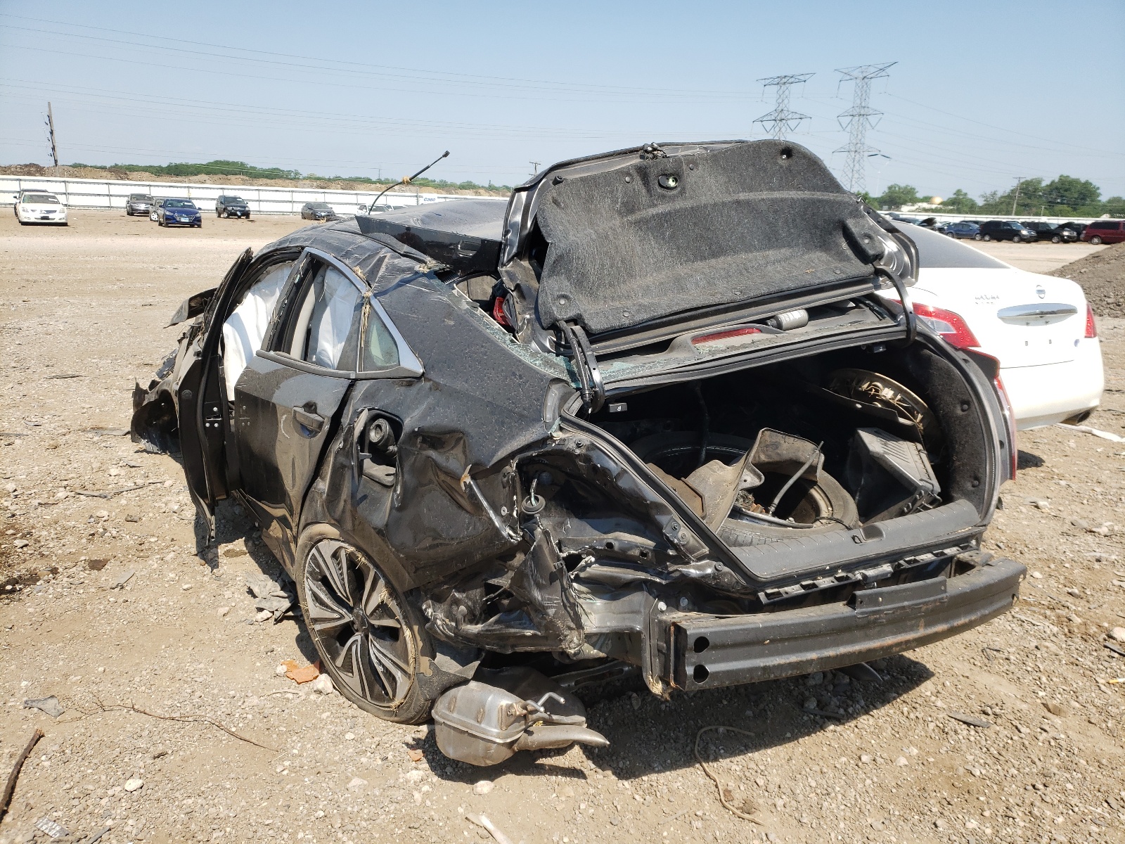 Photo 3 from auction – 2018 HONDA CIVIC EX with VIN 19XFC1E37JE003996