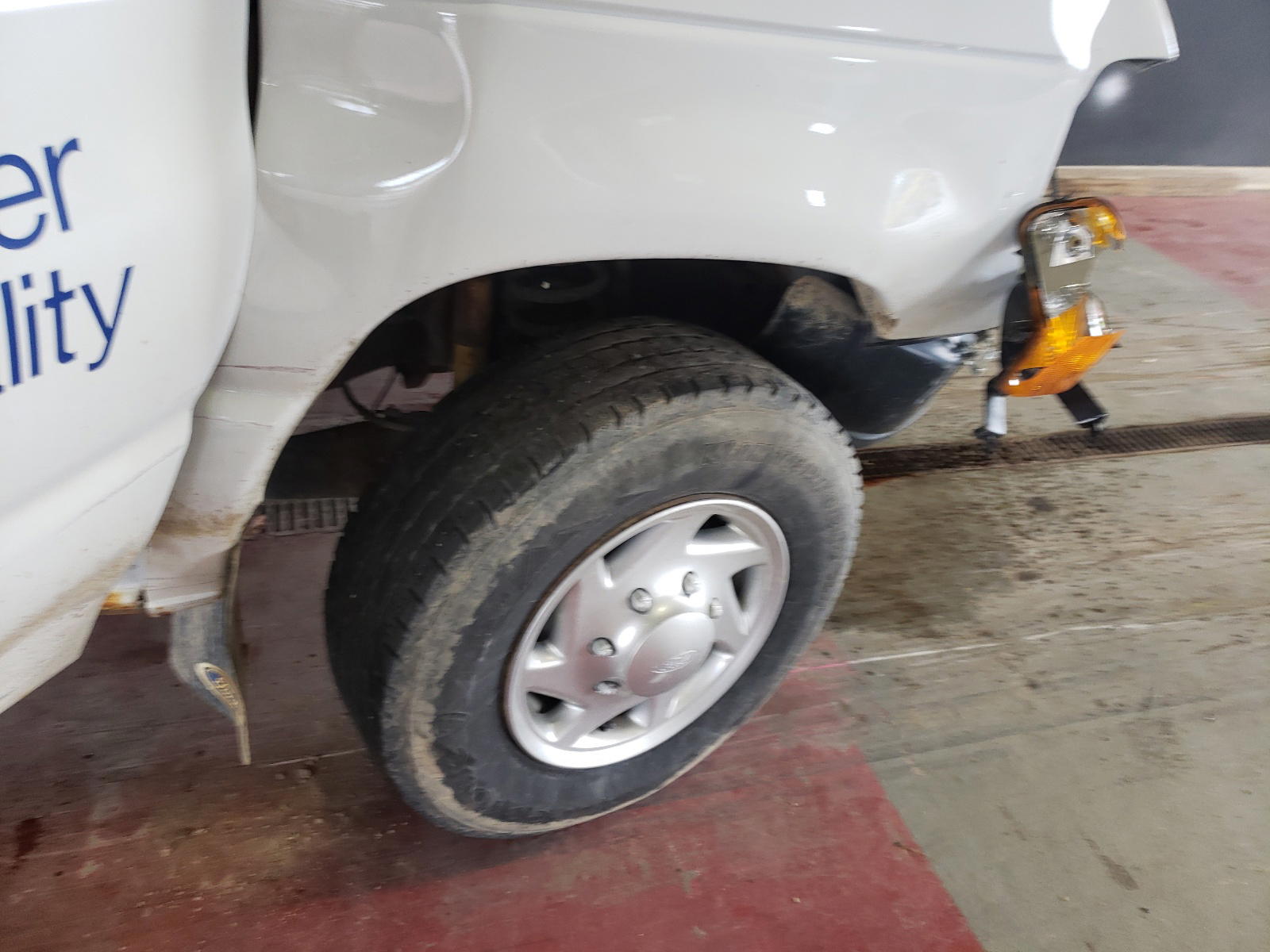 Photo 9 from auction – 2011 FORD ECONOLINE with VIN 1FTNS2EW0BDA31222