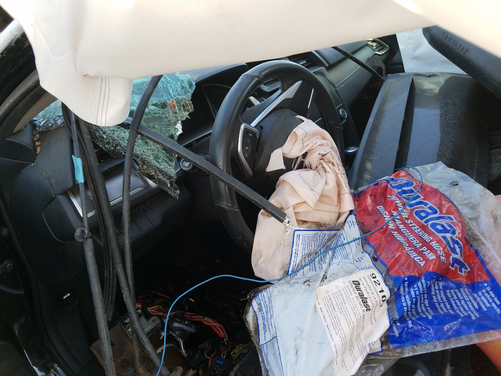 Photo 8 from auction – 2018 HONDA CIVIC EX with VIN 19XFC1E37JE003996