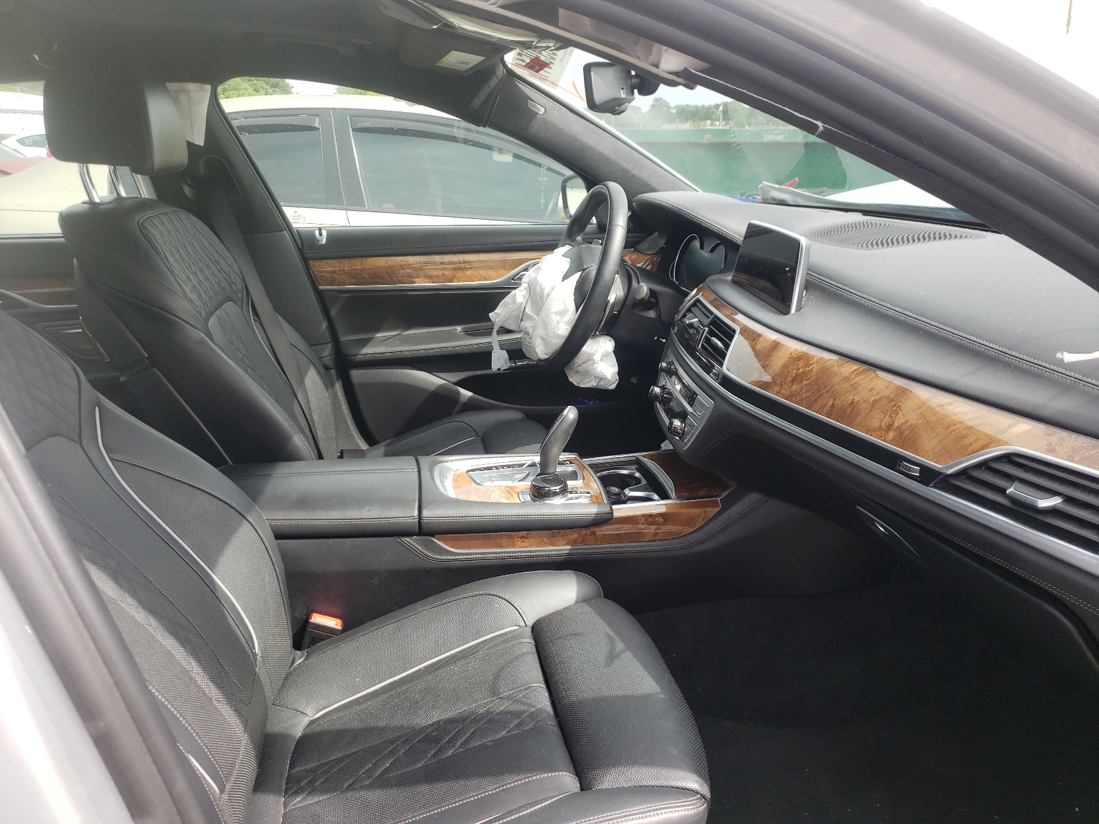 Photo 5 from auction – 2018 BMW 750 I with VIN WBA7F0C5XJGM23100