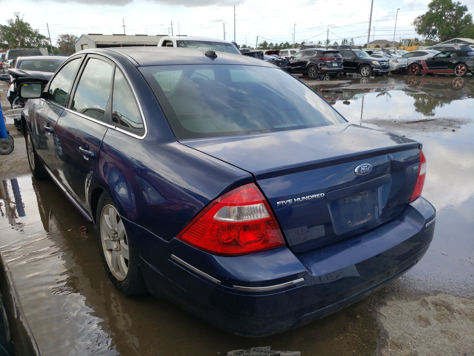 Photo 3 from auction – 2007 FORD FIVE HUNDR with VIN 1FAHP241X7G147611