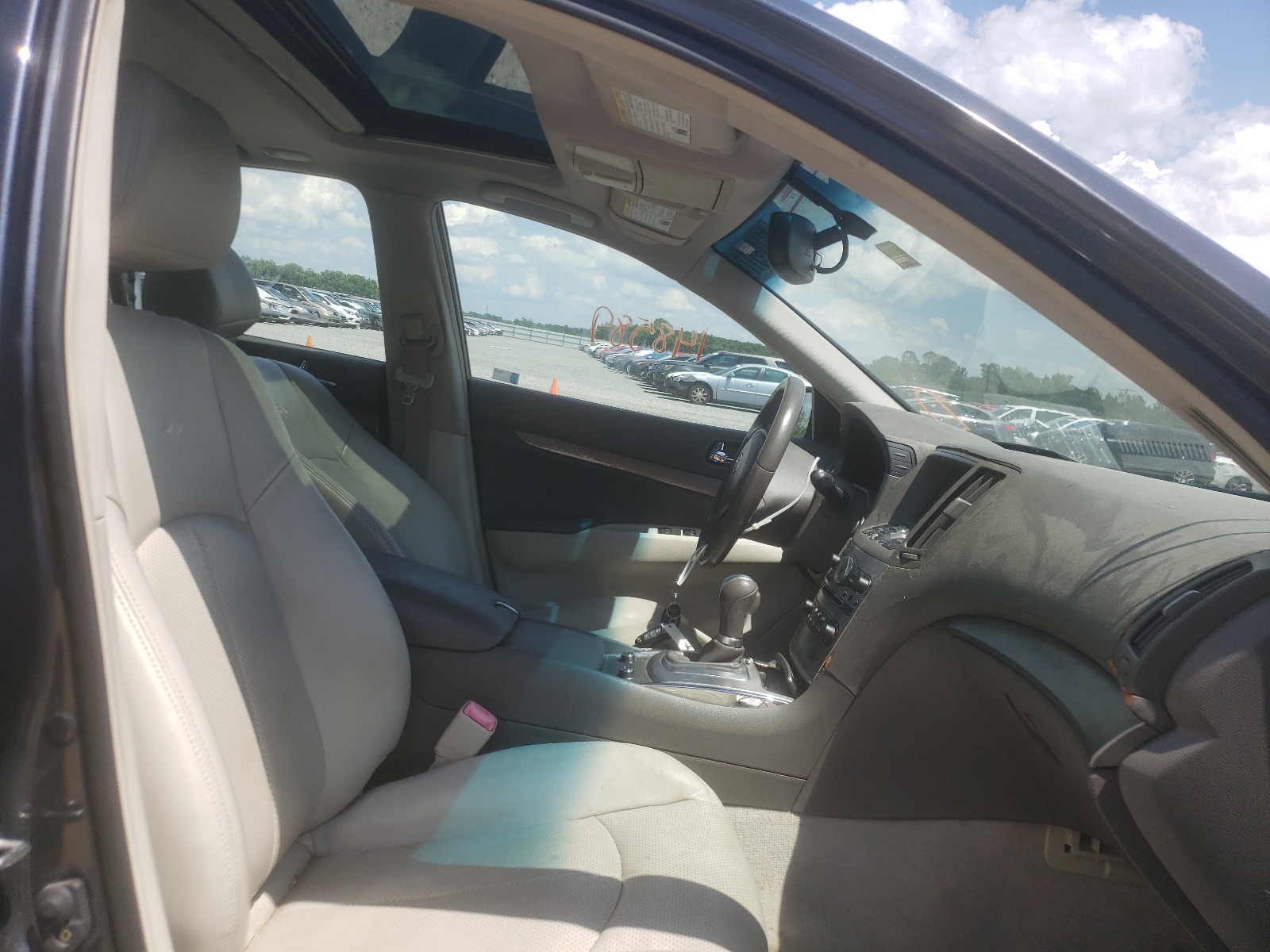 Photo 5 from auction – 2010 INFINITI G37 BASE with VIN JN1CV6APXAM203391