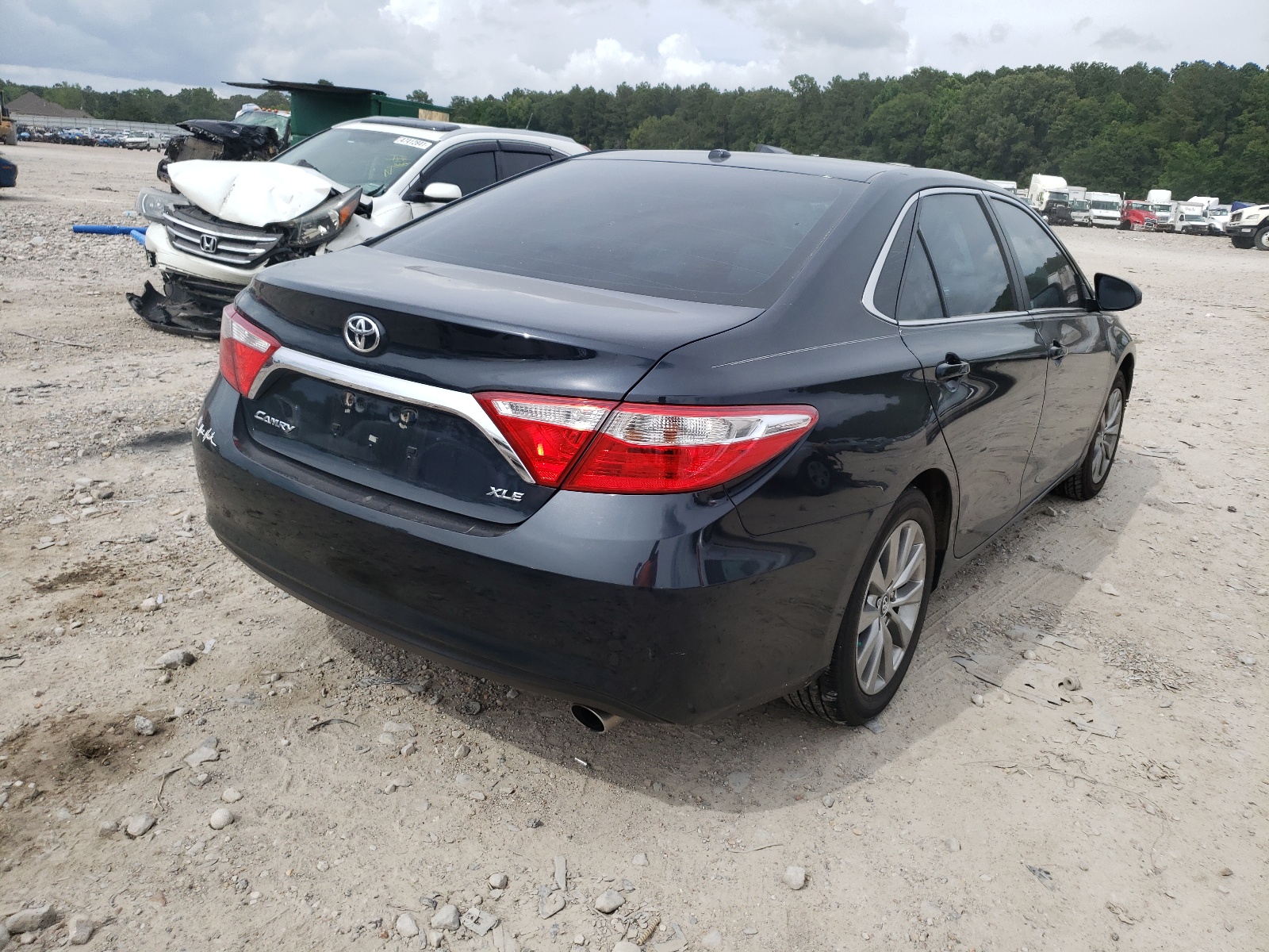 Photo 4 from auction – 2017 TOYOTA CAMRY LE with VIN 4T1BF1FK3HU776791