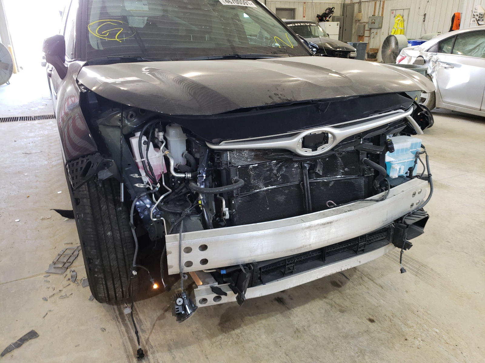 Photo 9 from auction – 2021 TOYOTA HIGHLANDER with VIN 5TDGBRCHXMS026185