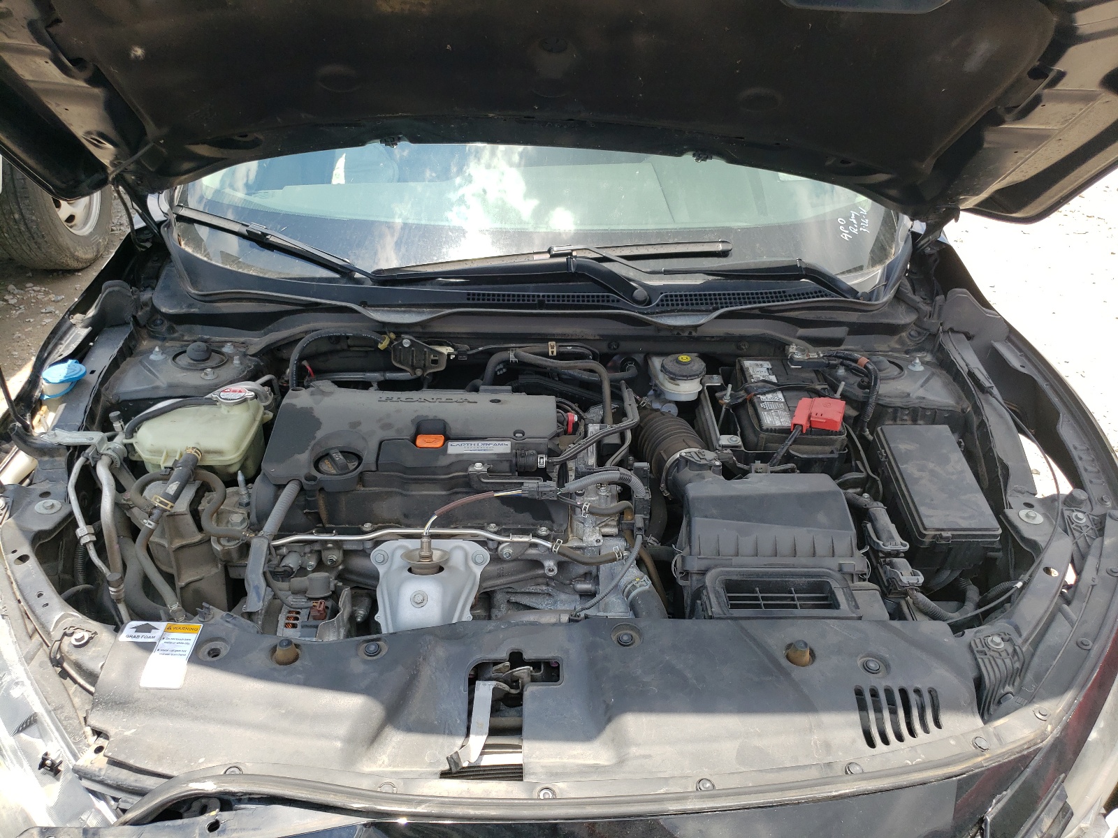 Photo 7 from auction – 2016 HONDA CIVIC LX with VIN 19XFC2F51GE015561