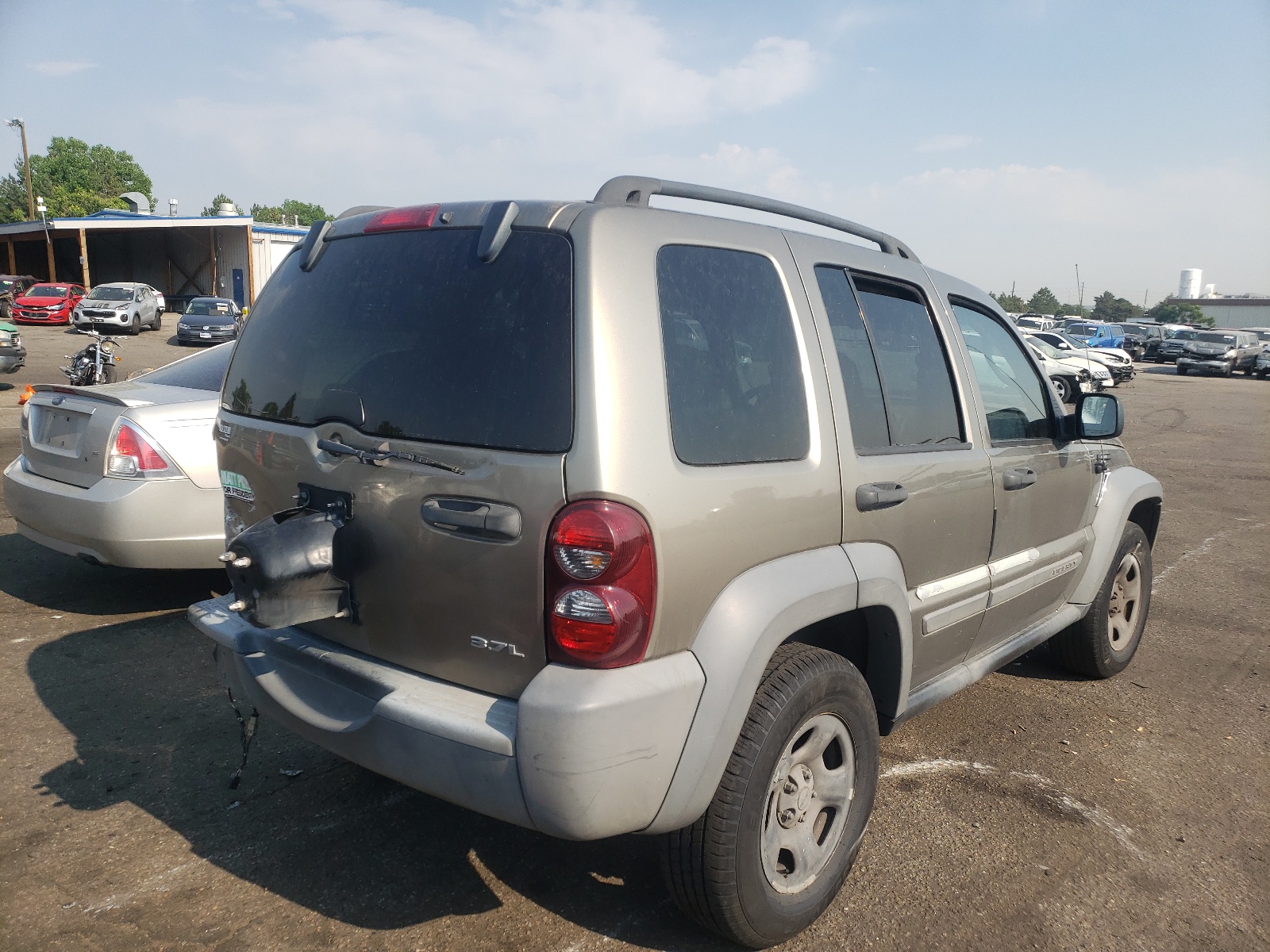 Zdjęcie 4 z aukcji – 2005 JEEP LIBERTY z VIN 1J4GL48K35W665136