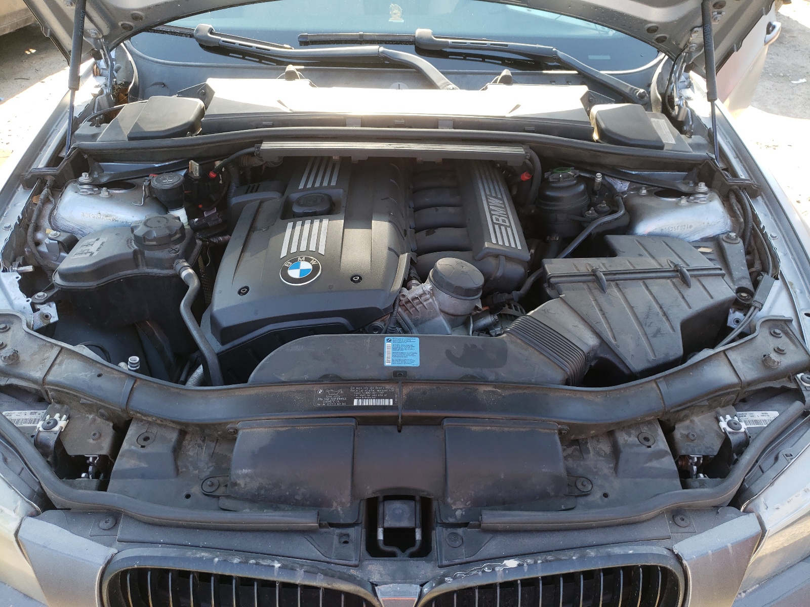Photo 7 from auction – 2009 BMW 328 I with VIN WBAPH77599NM46307