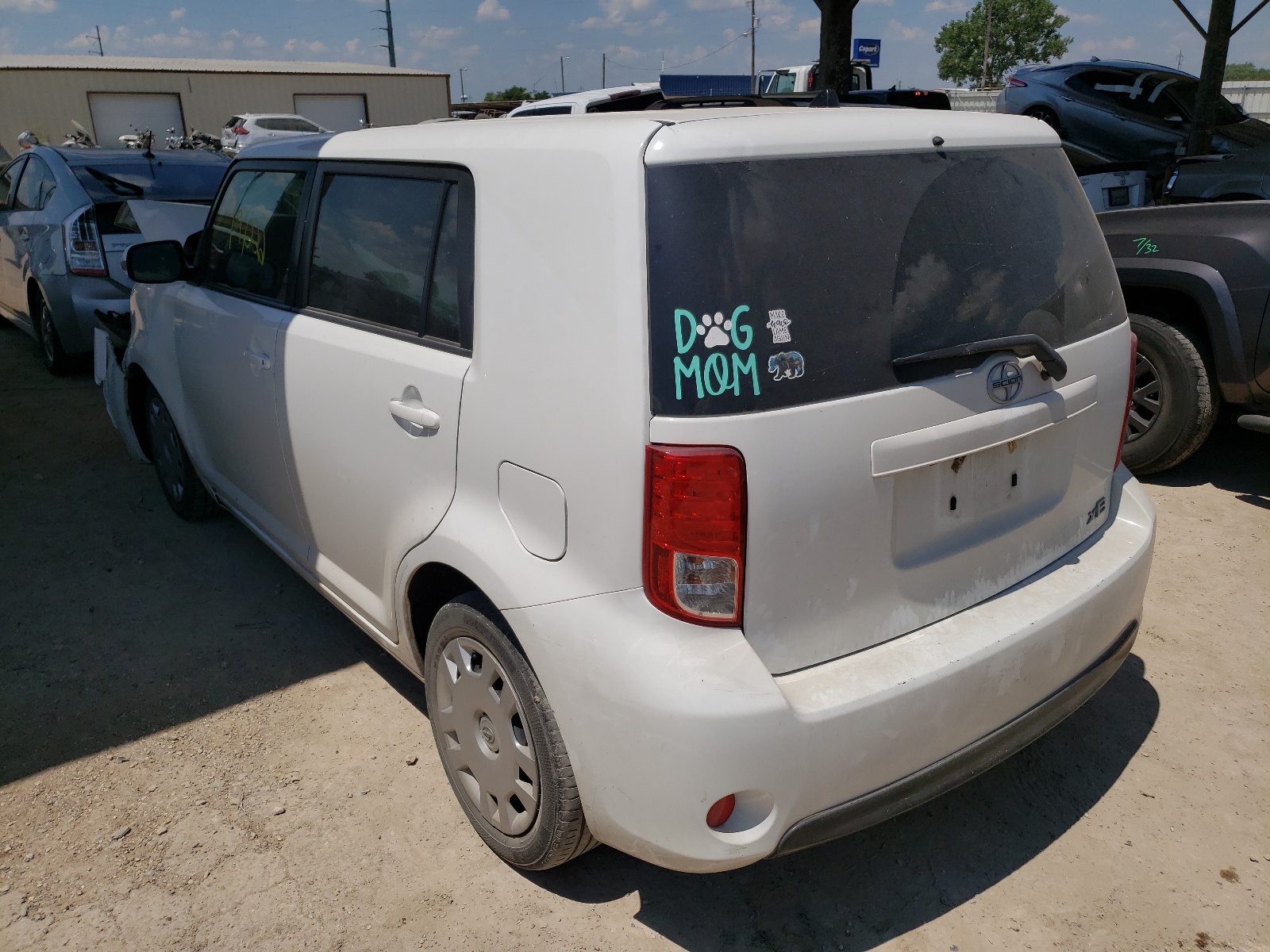 Photo 3 from auction – 2015 TOYOTA SCION XB with VIN JTLZE4FE3FJ078735