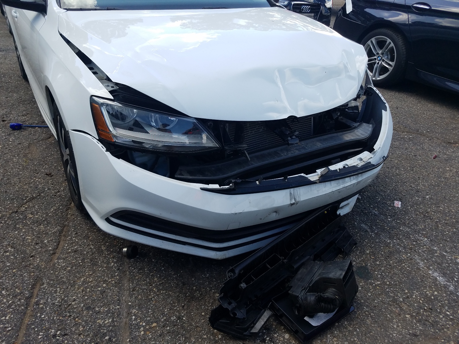 Photo 9 from auction – 2018 VOLKSWAGEN JETTA SE with VIN 3VWDB7AJ5JM229748