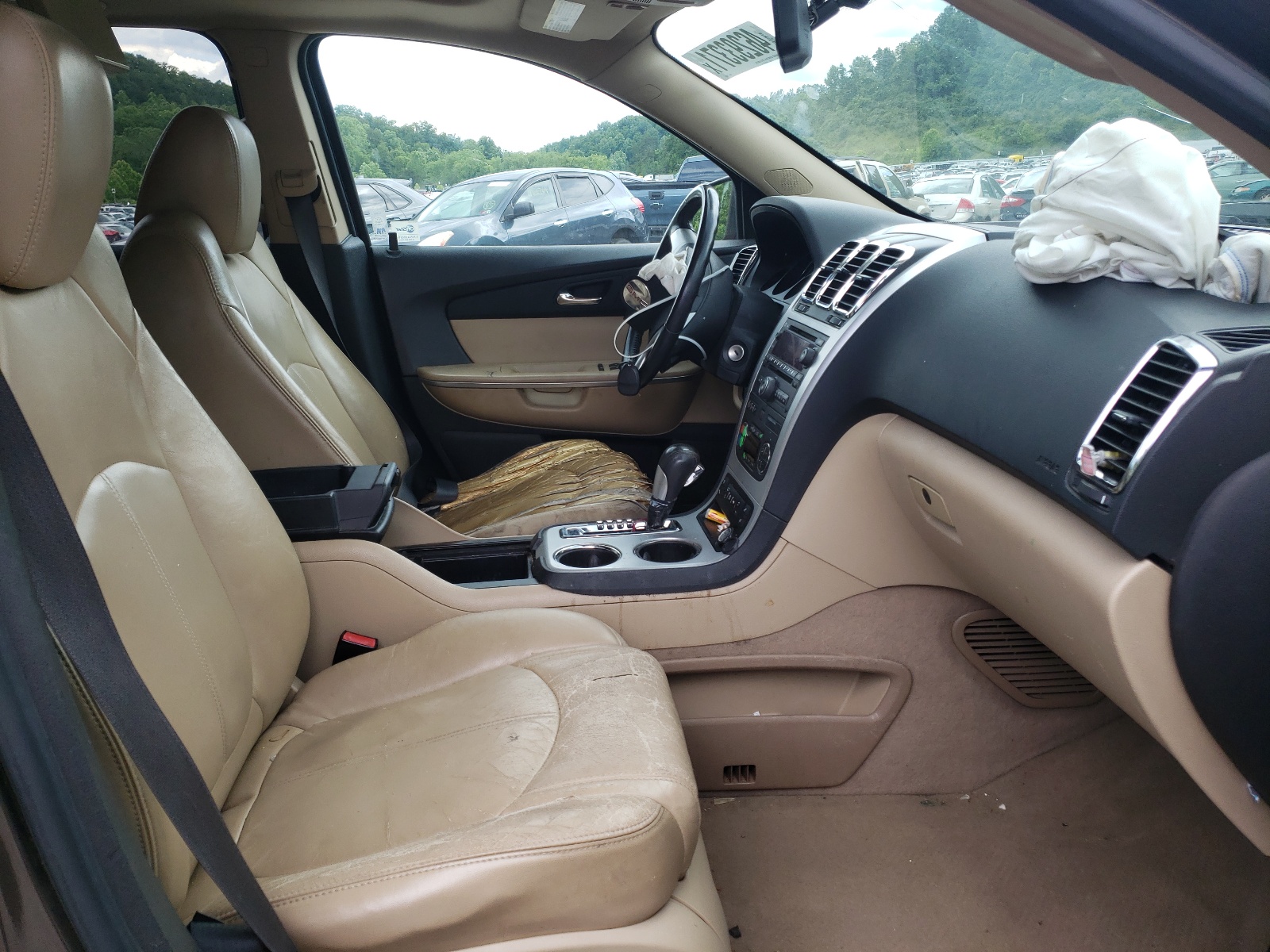 Photo 5 from auction – 2011 GMC ACADIA SLT with VIN 1GKKRRED9BJ271560