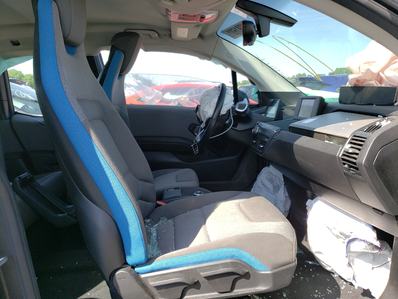 Photo 5 from auction – 2017 BMW I3 REX with VIN WBY1Z8C30HV891418