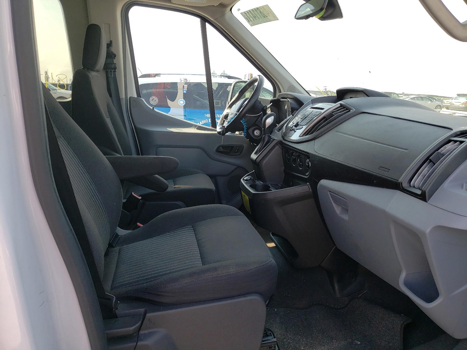 Photo 5 from auction – 2017 FORD TRANSIT T- with VIN 1FBZX2CM2HKA49900