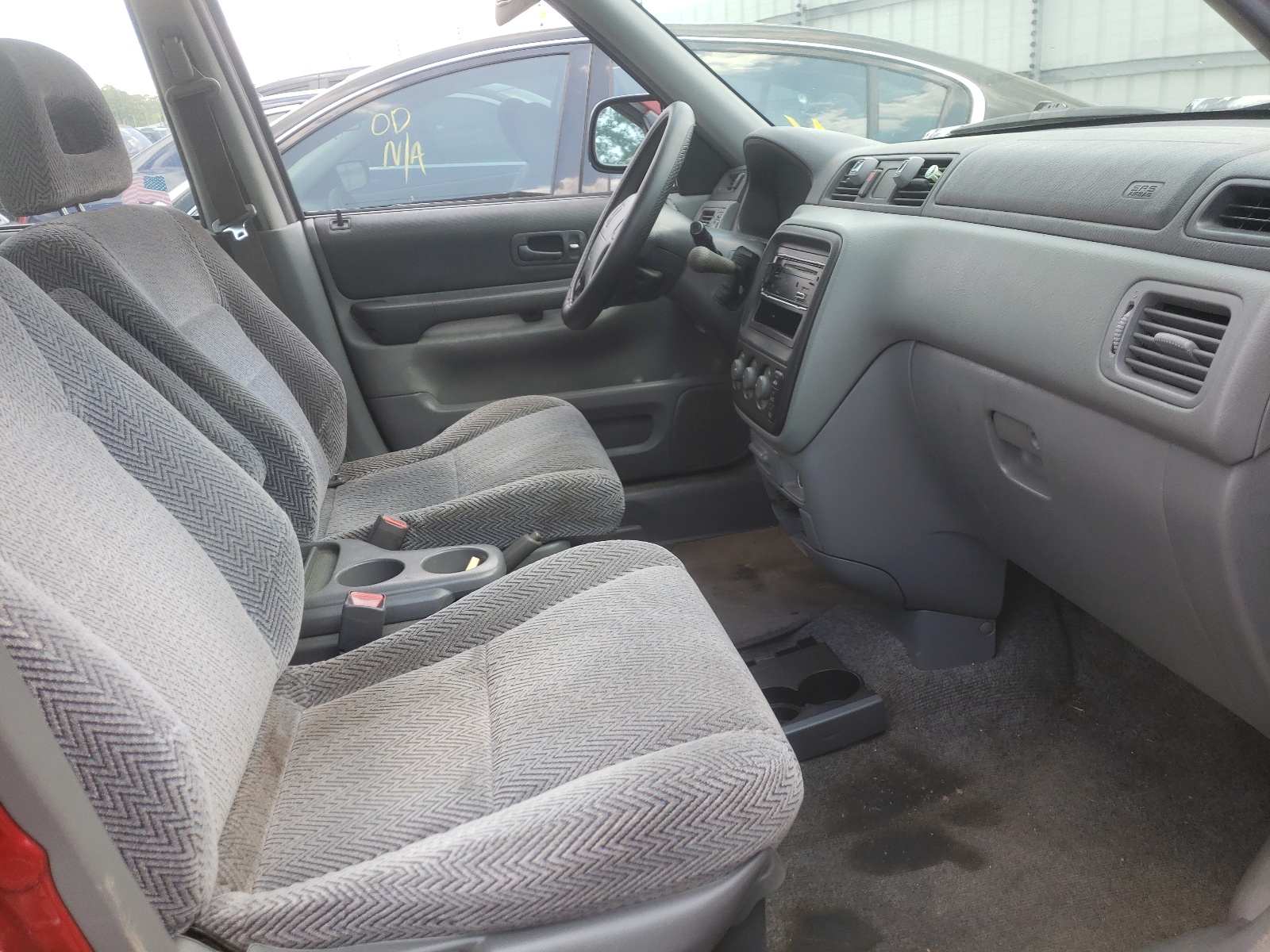 Photo 5 from auction – 1997 HONDA CR-V LX with VIN JHLRD1841VC052223