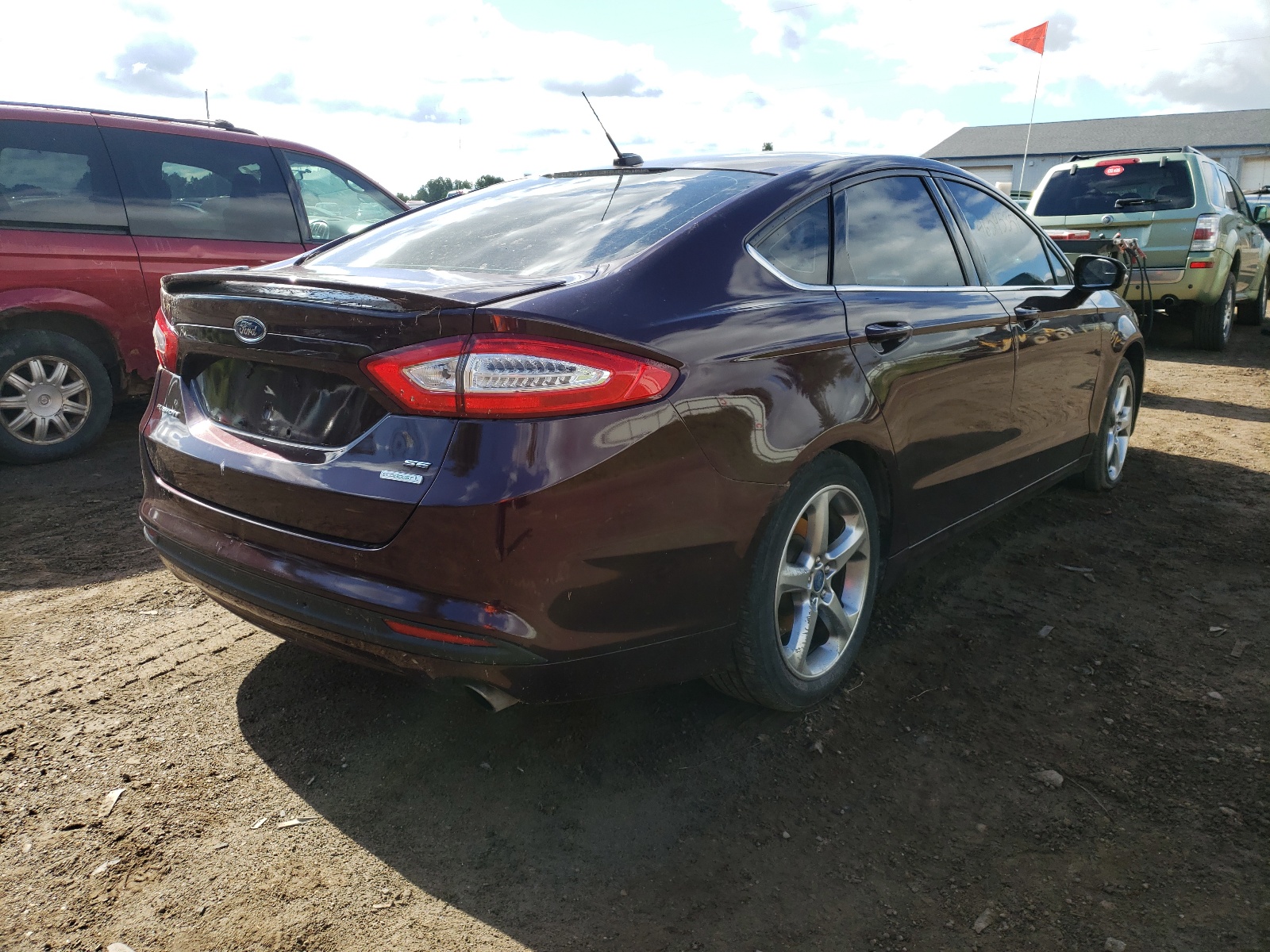Photo 4 from auction – 2013 FORD FUSION SE with VIN 3FA6P0HR2DR384190