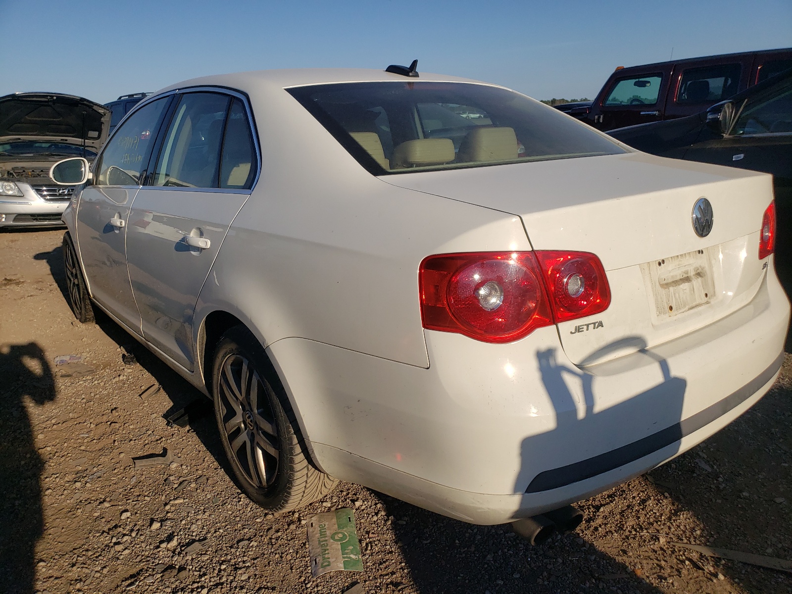 Photo 3 from auction – 2006 VOLKSWAGEN JETTA 2.5 with VIN 3VWSF71K96M746059