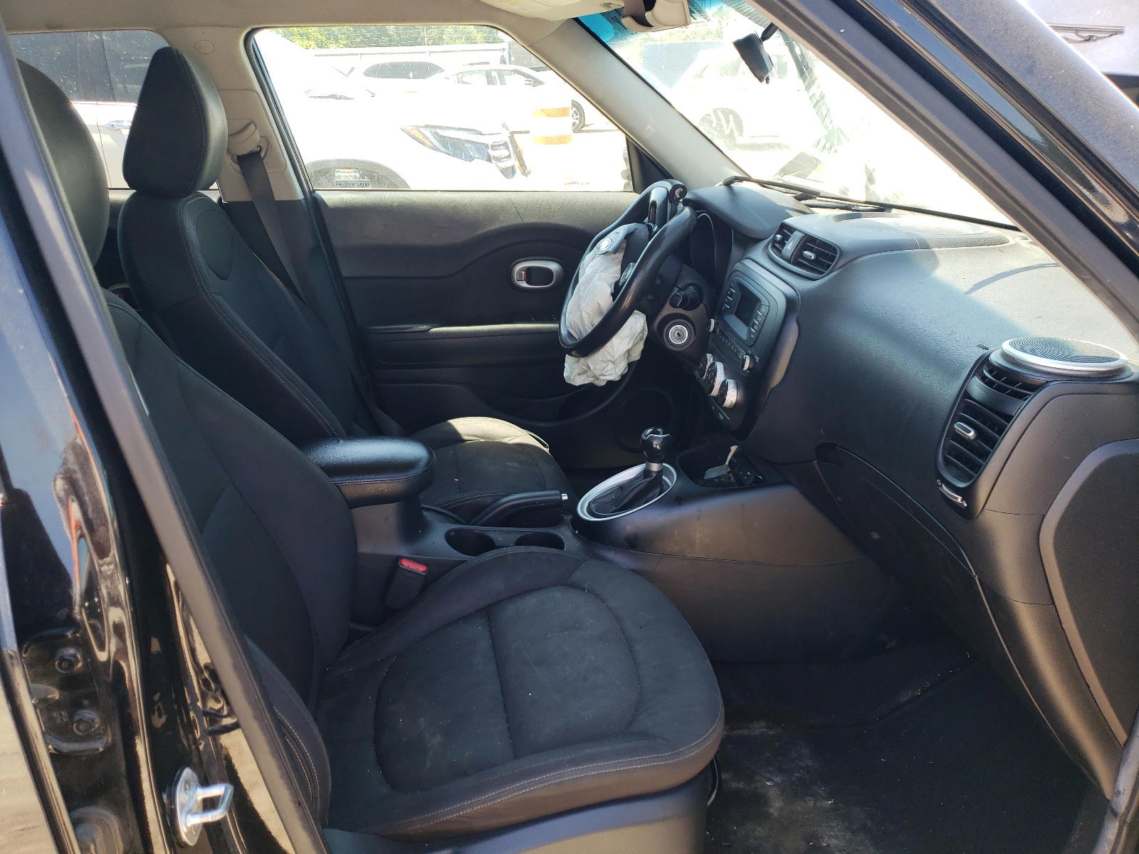 Photo 5 from auction – 2016 KIA SOUL with VIN KNDJN2A23G7244423