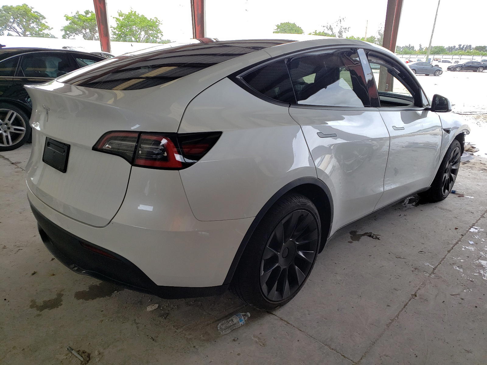 Photo 4 from auction – 2021 TESLA MODEL Y with VIN 5YJYGDED8MF103711