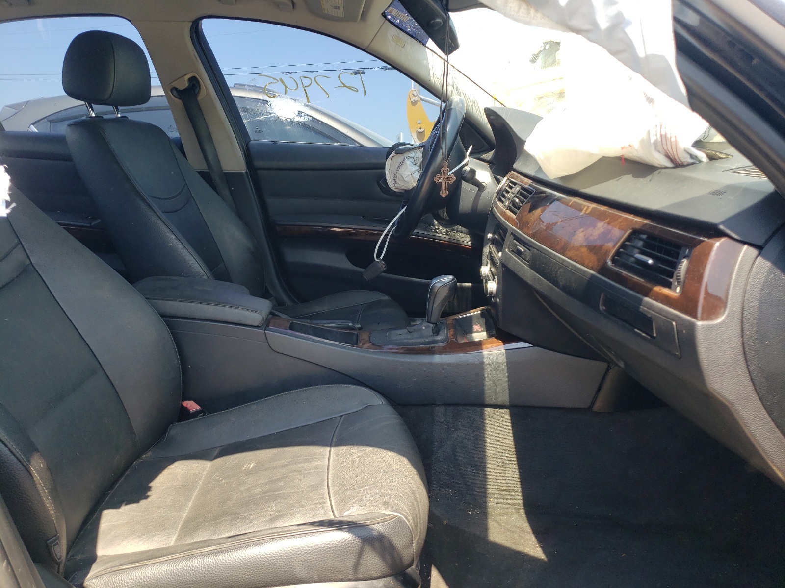 Photo 5 from auction – 2011 BMW 328 I with VIN WBAPH7G5XBNN06326