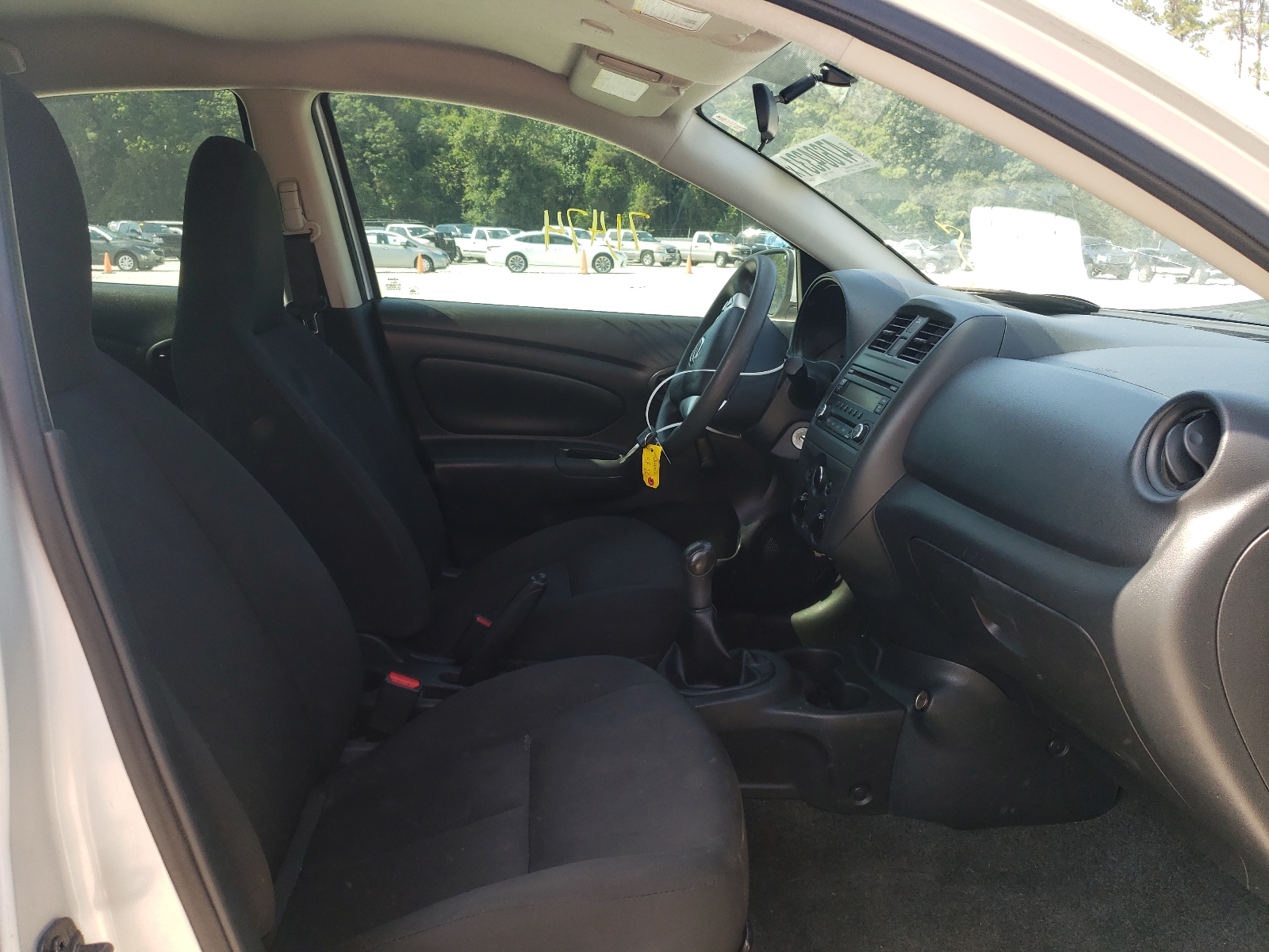 Photo 5 from auction – 2017 NISSAN VERSA S with VIN 3N1CN7AP6HL845889