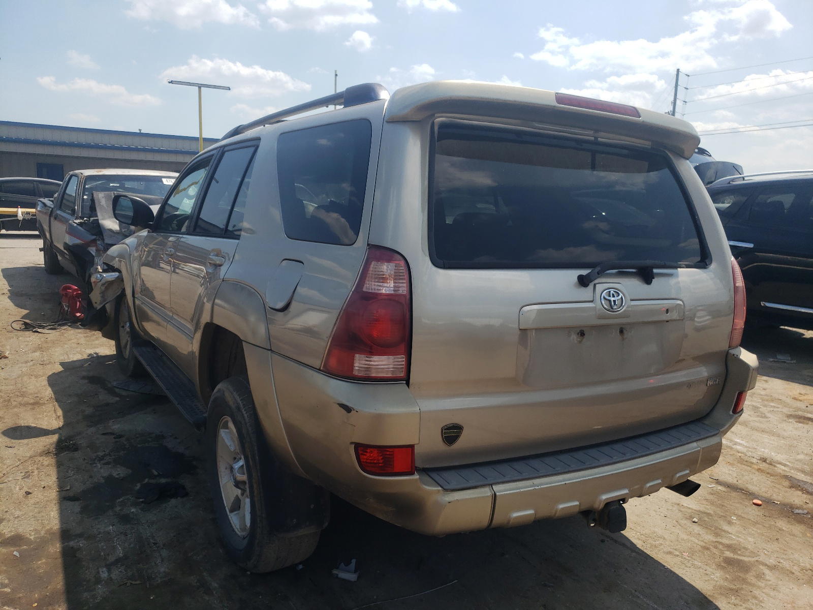 Photo 3 from auction – 2003 TOYOTA 4RUNNER SR with VIN JTEBT14RX30019878