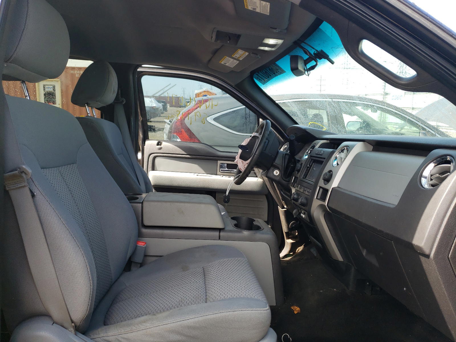 Photo 5 from auction – 2011 FORD F150 SUPER with VIN 1FTFW1EF8BFA02493