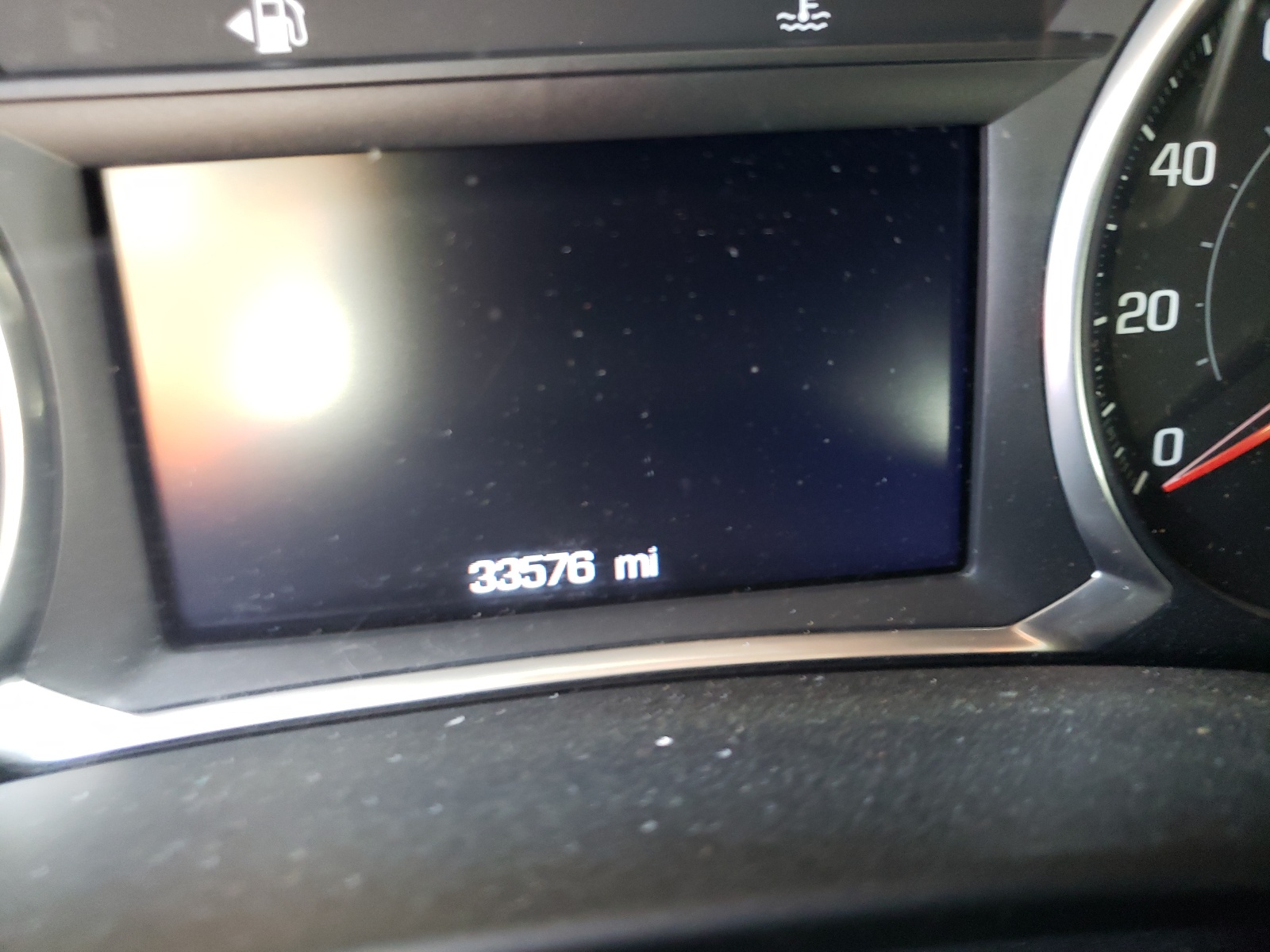 Photo 8 from auction – 2019 CHEVROLET EQUINOX LT with VIN 2GNAXKEV7K6108245