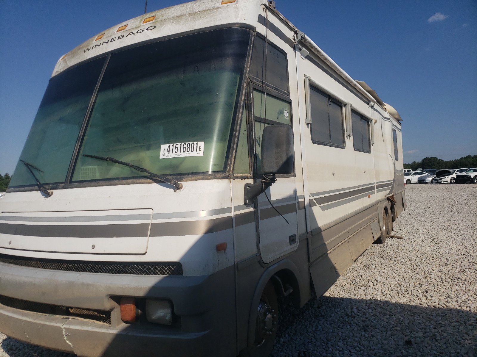 Photo 2 from auction – 1997 WINNEBAGO ADVENTURER with VIN 3FCMF53G5VJA08302